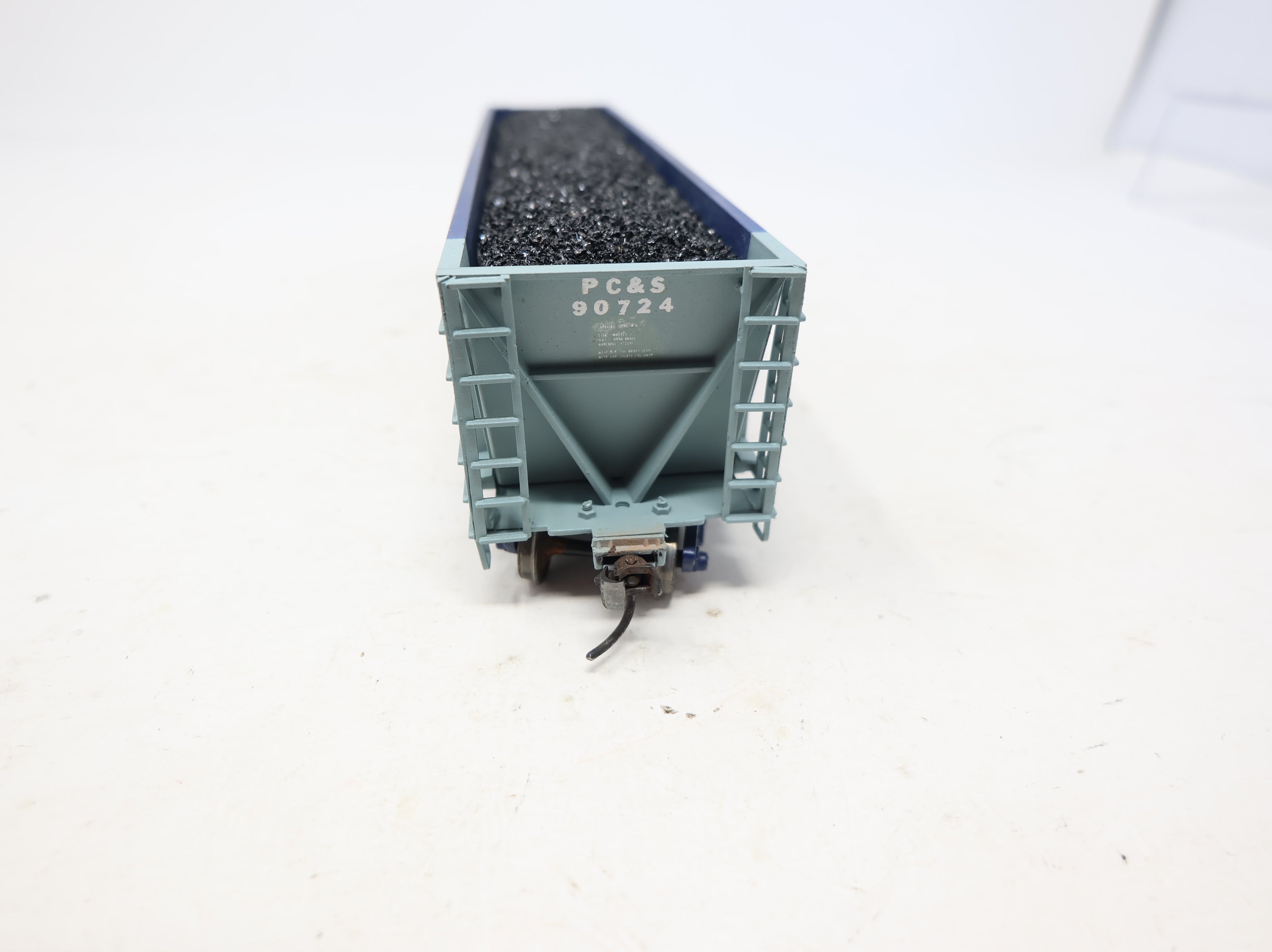 USED HO Scale Bathtub Gondola w/ coal load Pacific Coast PC&S #90724