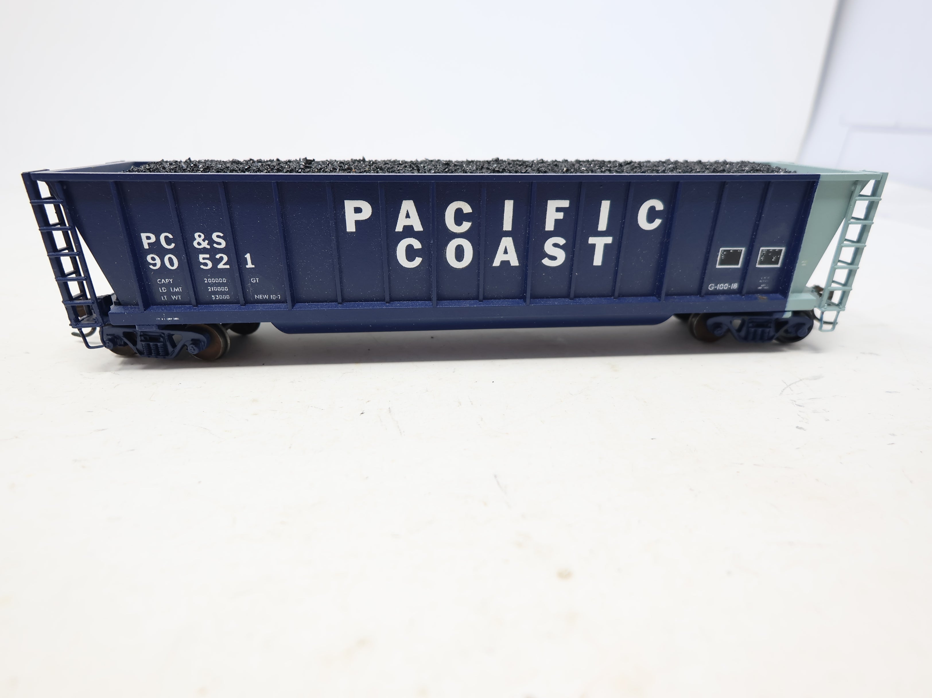 USED HO Scale Bathtub Gondola w/ coal load Pacific Coast PC&S #90521