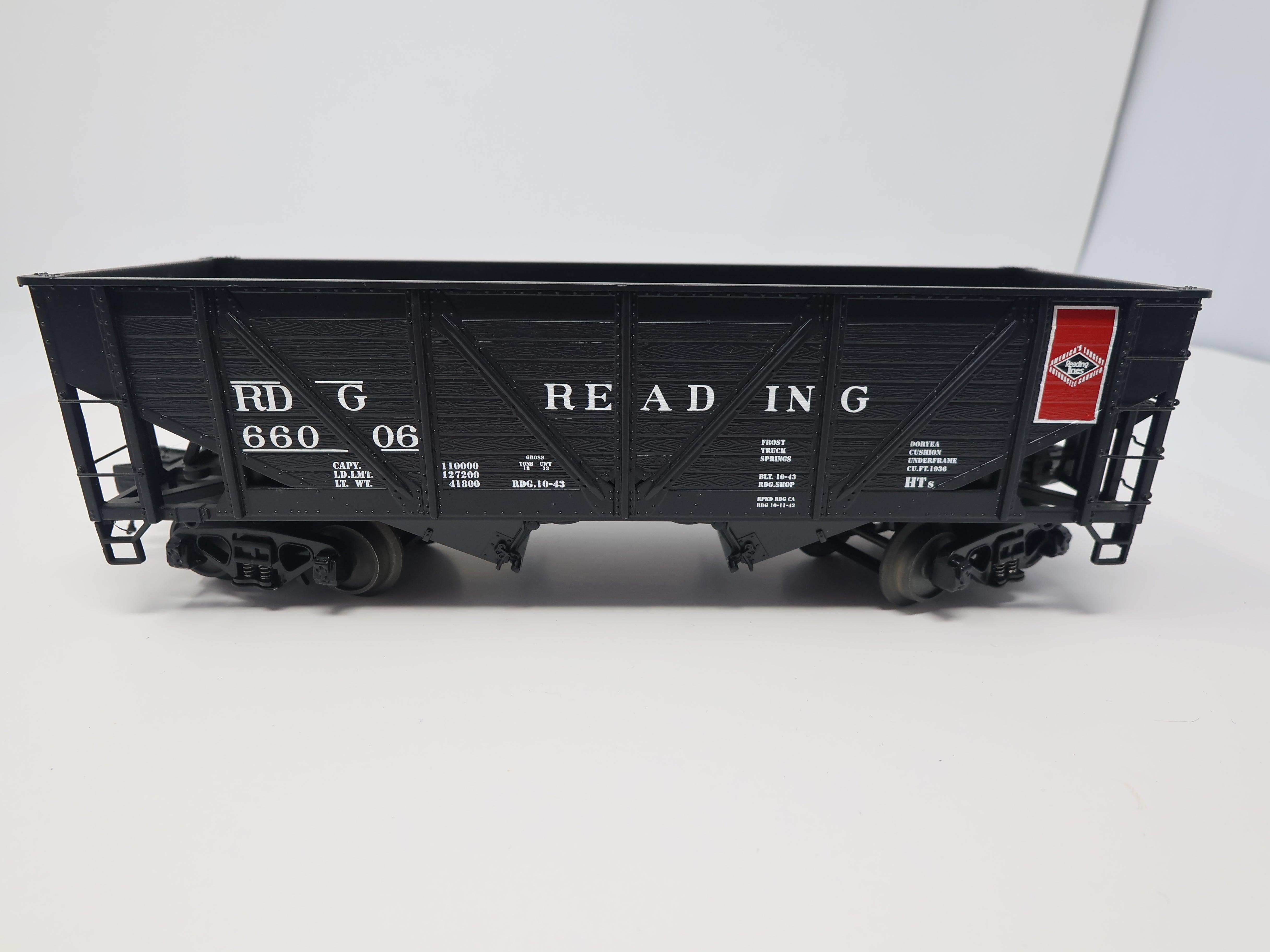 USED MTH Premier 20-90182 O, 34' AAR Composite Hopper Car, Reading RDG #66006