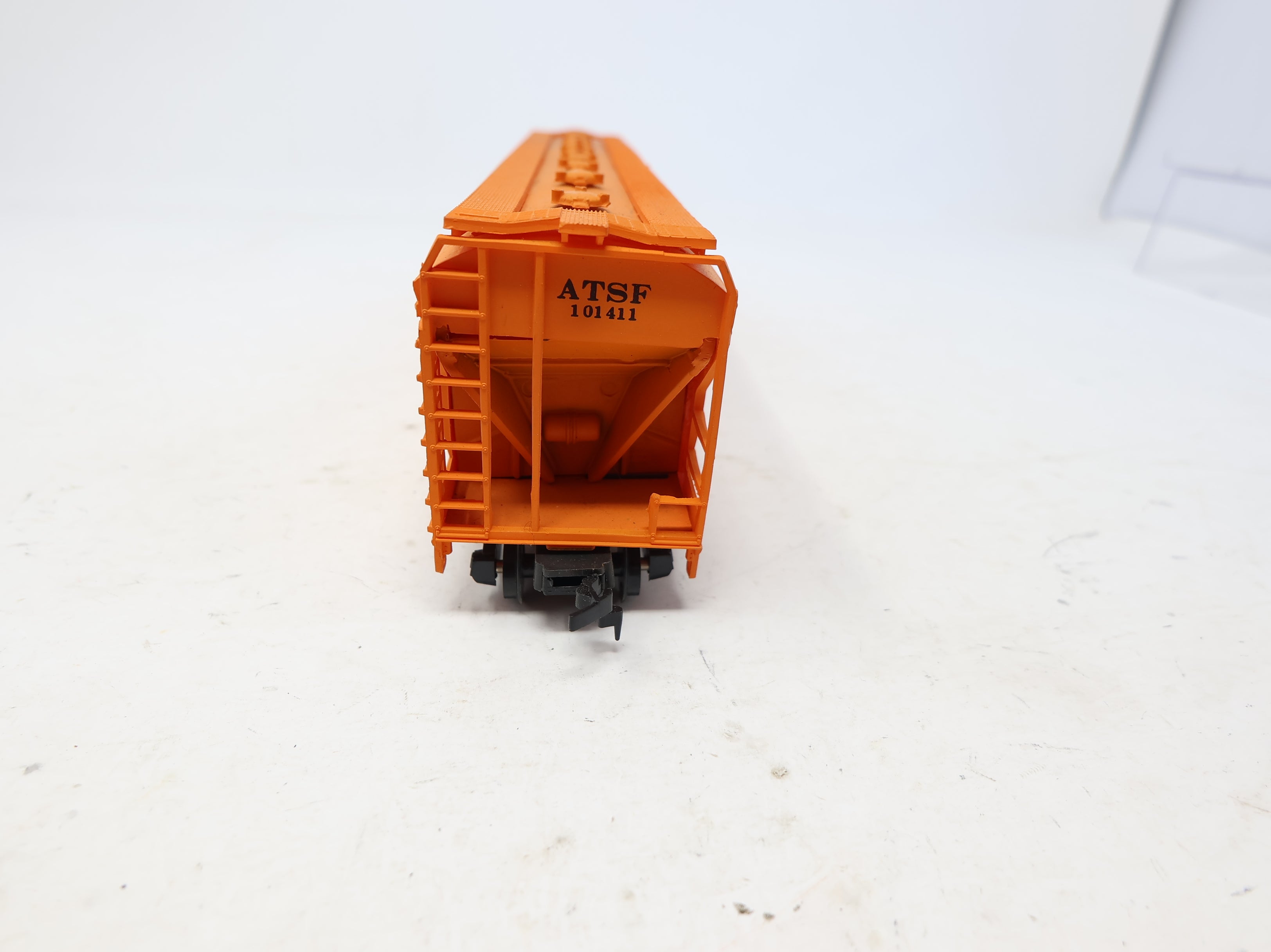 USED Bachmann HO Scale Conditionaire Covered Hopper Santa Fe ATSF #101411