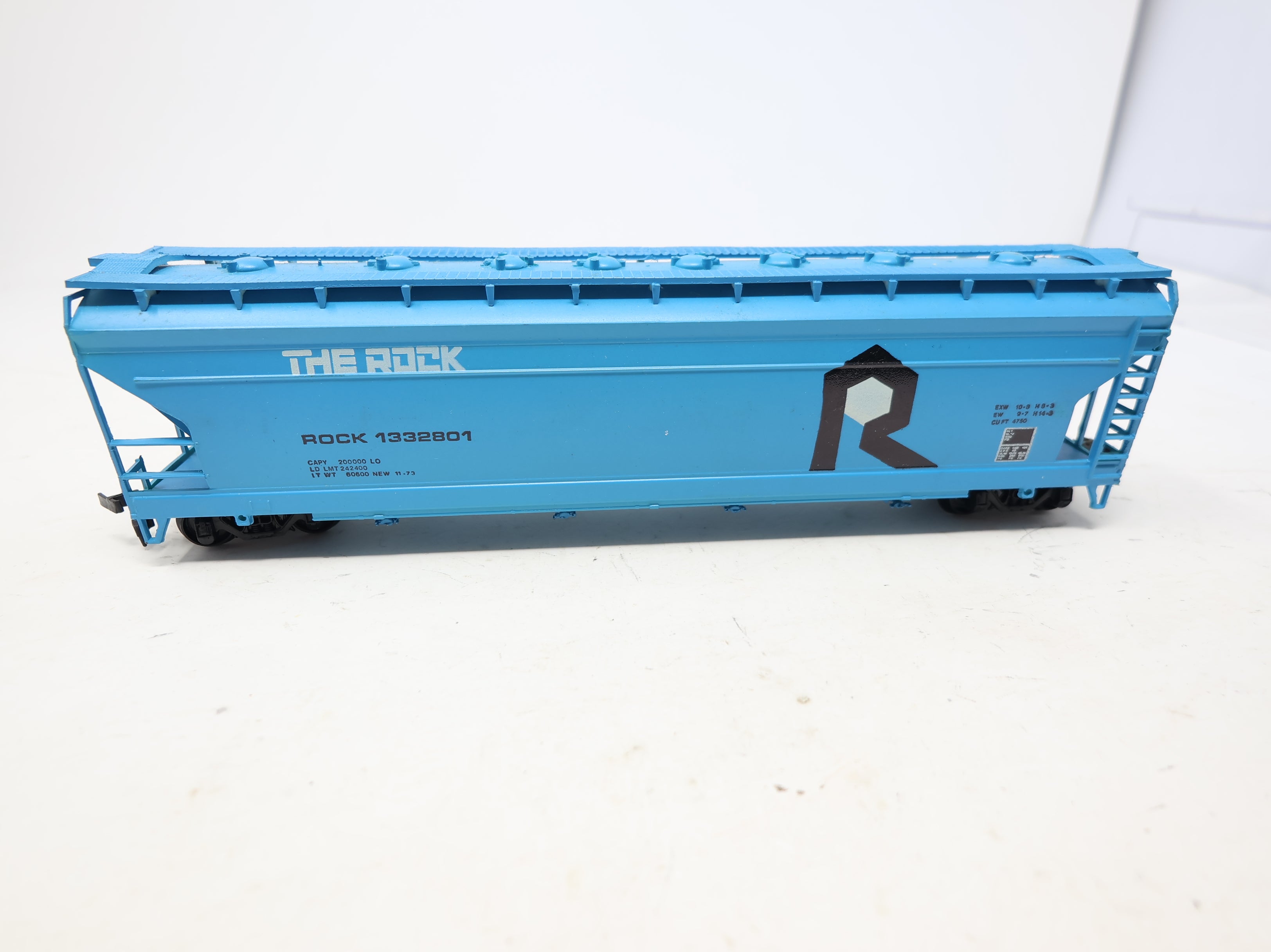 USED Bachmann HO Scale Center Flow Covered Hopper Rock #1332801