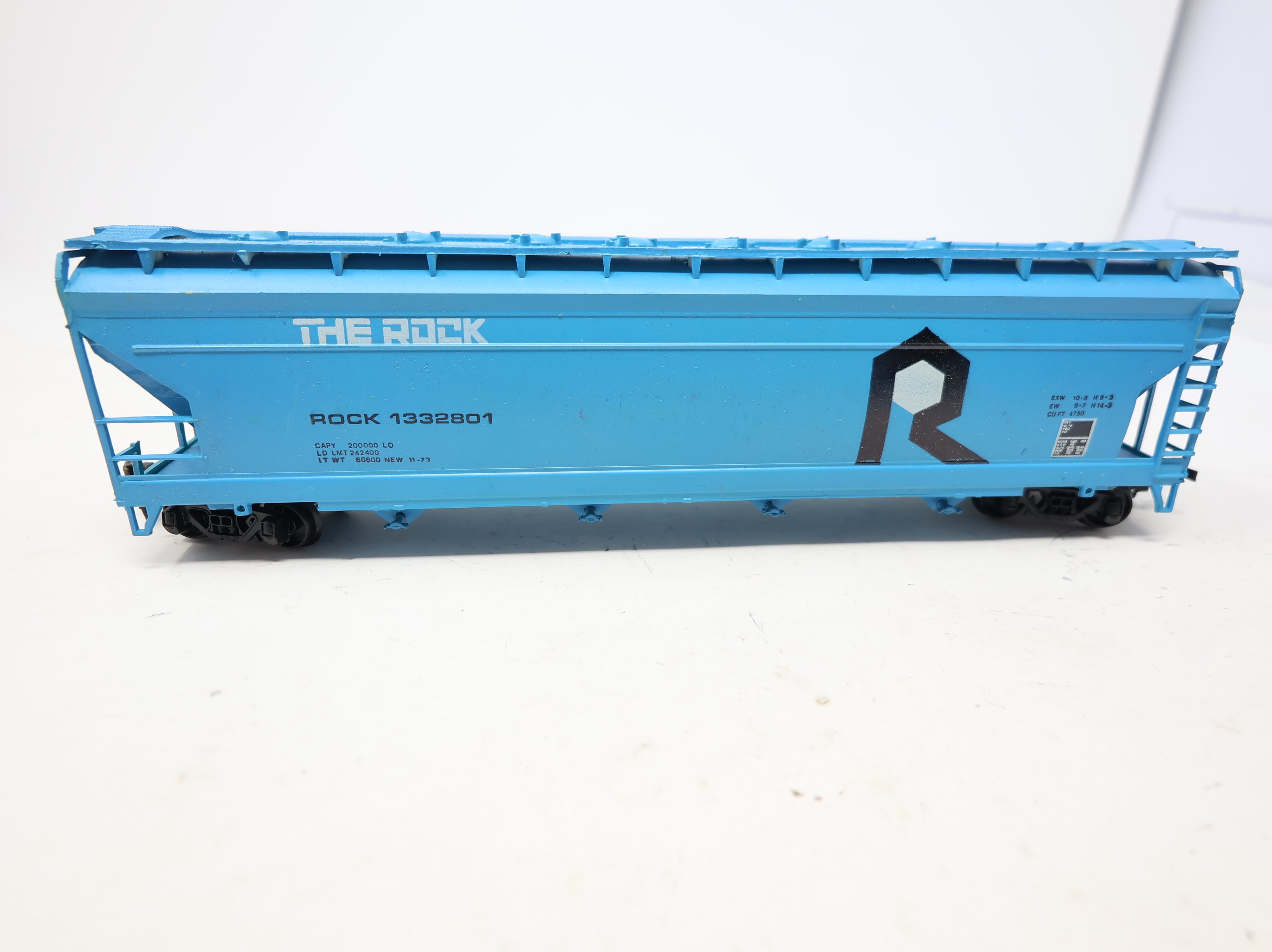 USED Bachmann HO Scale Center Flow Covered Hopper Rock #1332801