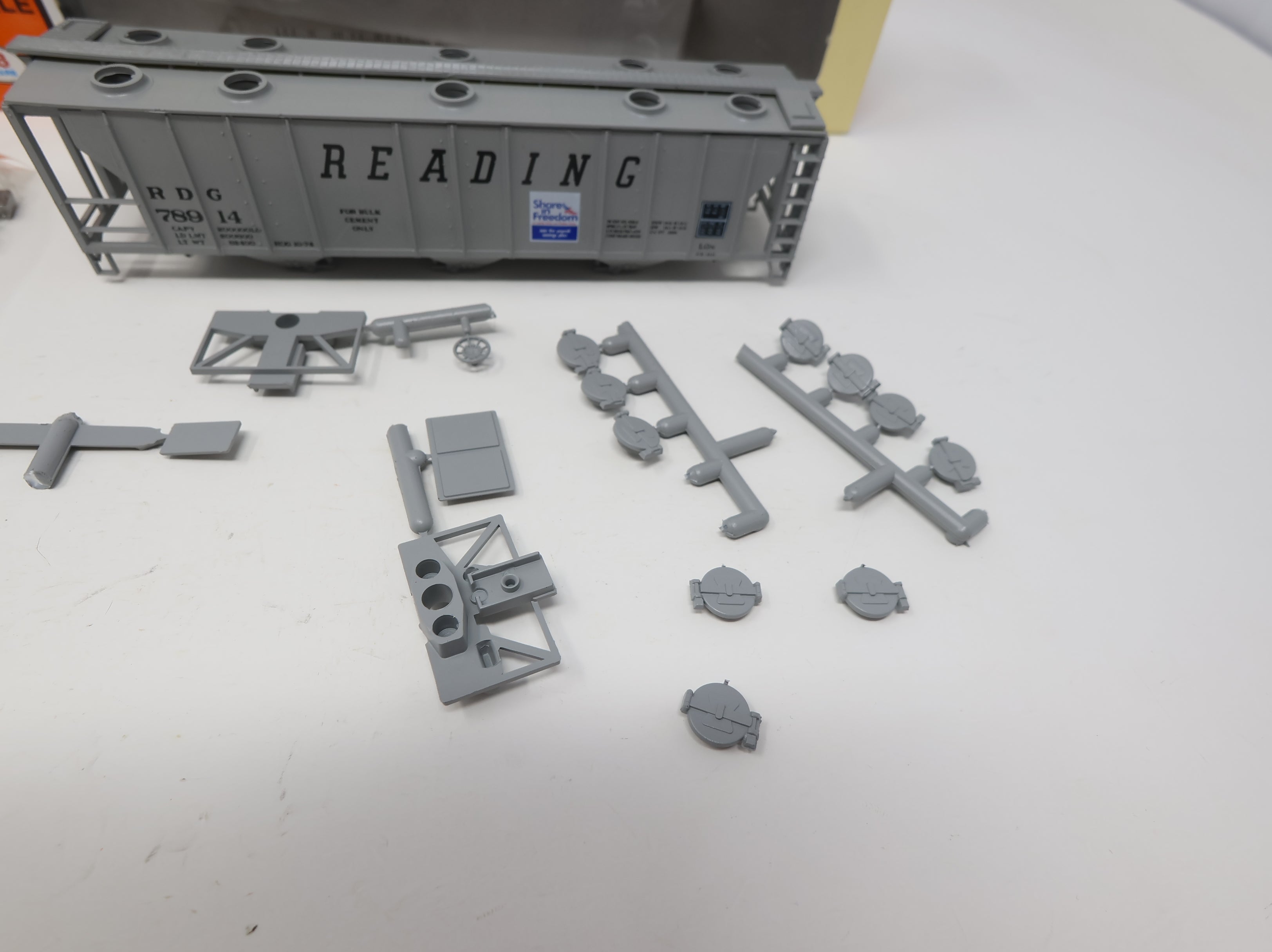 USED Con-Cor HO Scale PS-2 3 Bay Hopper Reading RDG #78914 KIT