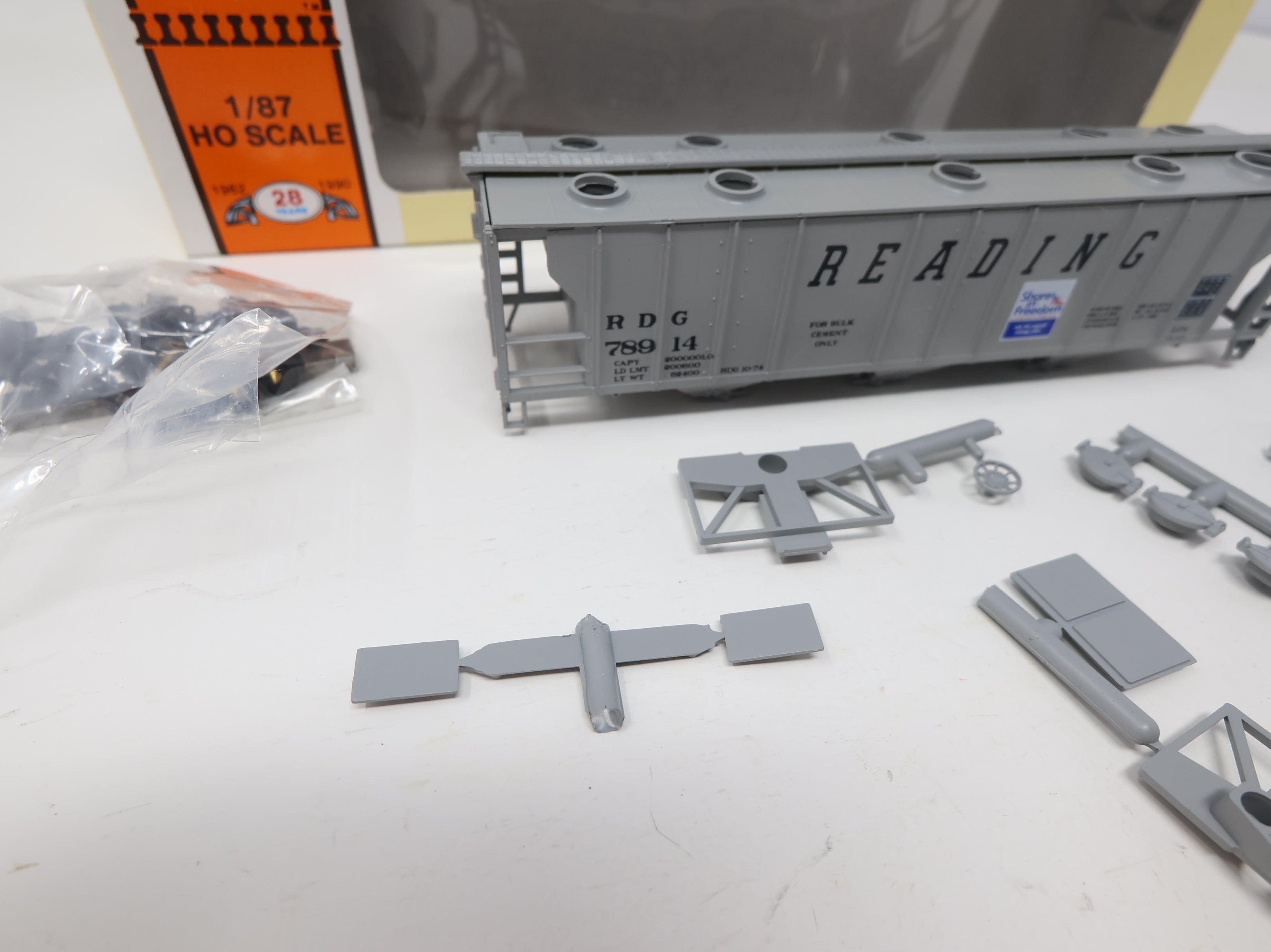 USED Con-Cor HO Scale PS-2 3 Bay Hopper Reading RDG #78914 KIT