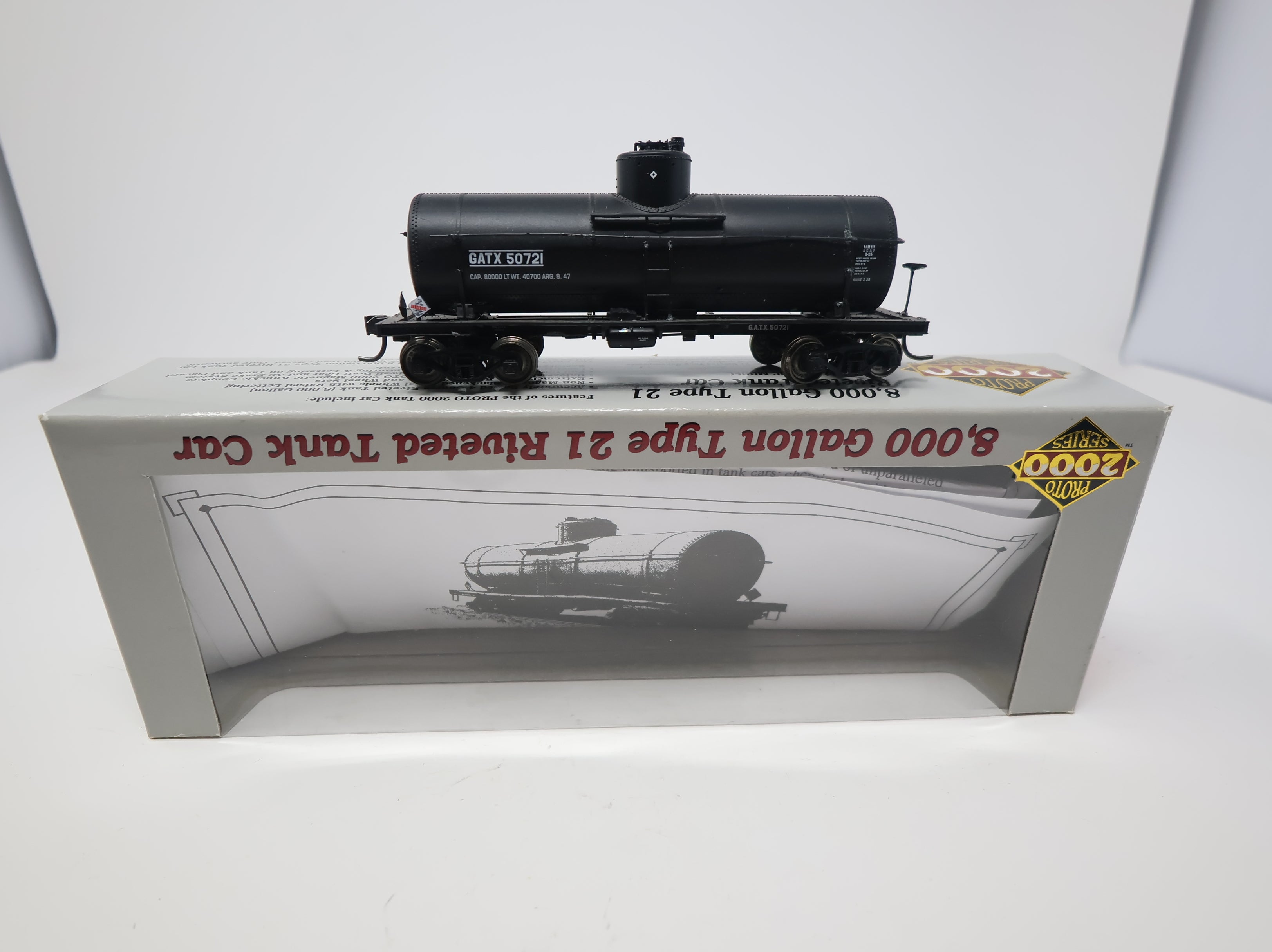 USED Life-Like 30654 HO Scale 8k Gal Type 21 Ribeted Tank Car GATX #50721 Proto2000