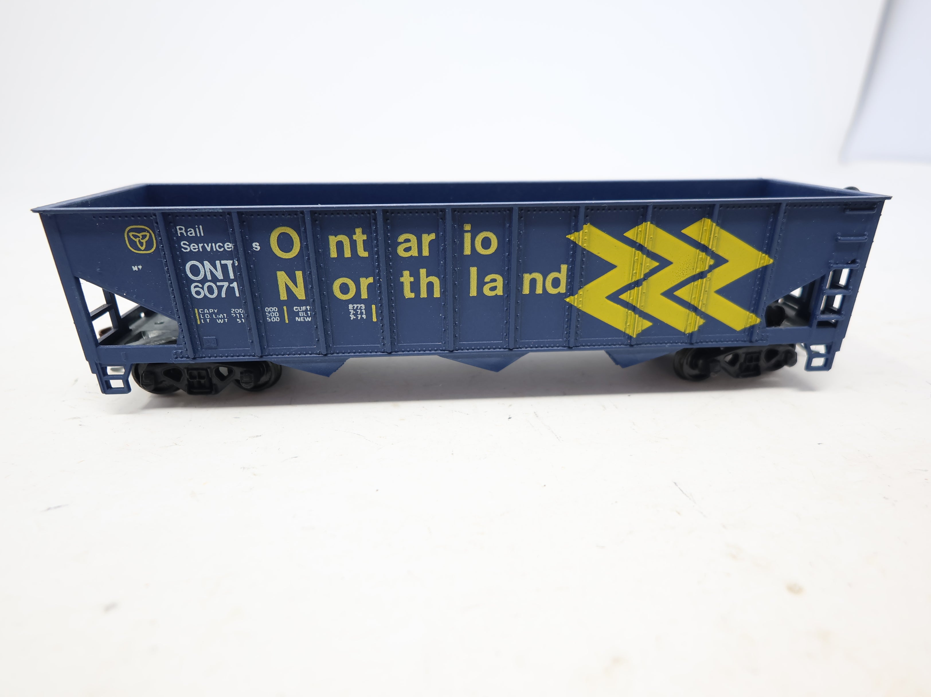 USED Roundhouse HO Scale 3 Bay Hopper Ontario Northland ONT #6071