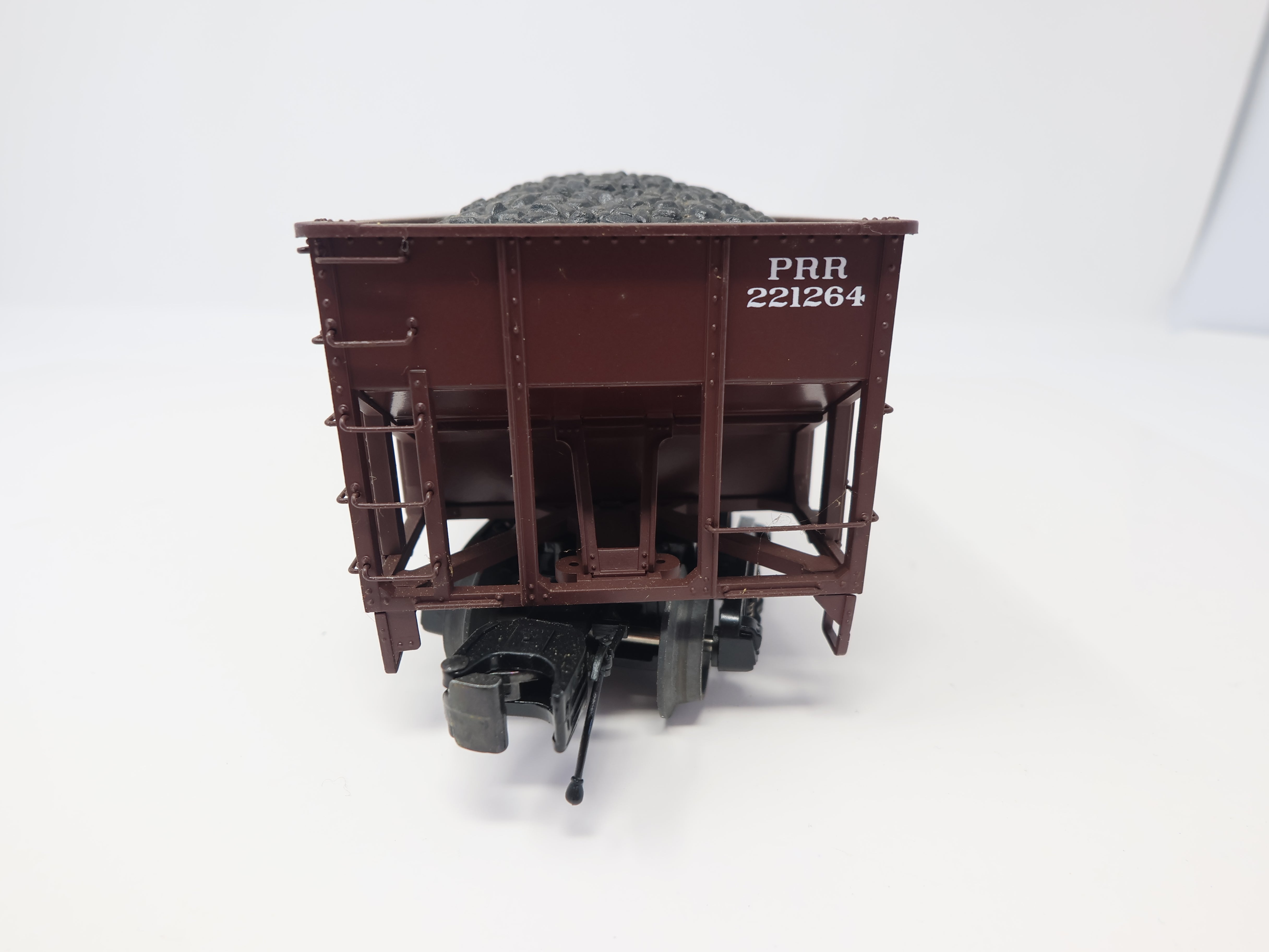 USED MTH Premier 20-90174 O, 34' AAR Composite Hopper Car, Pennsylvania #221264, Coal Load