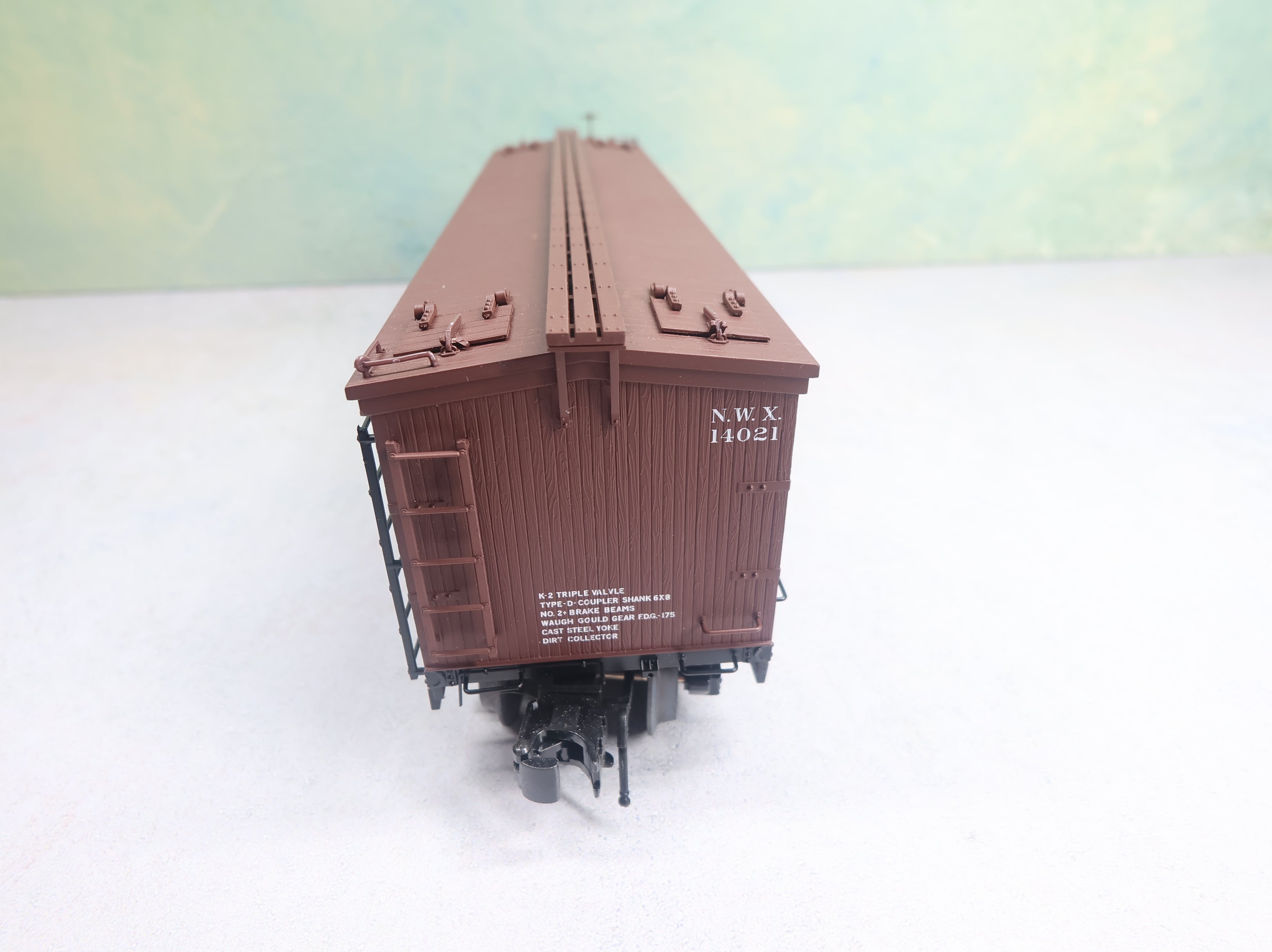 USED Atlas O Wooden Reefer Box Car North Western Refrigerator Line NWX #14021 Eatmor Cranberries