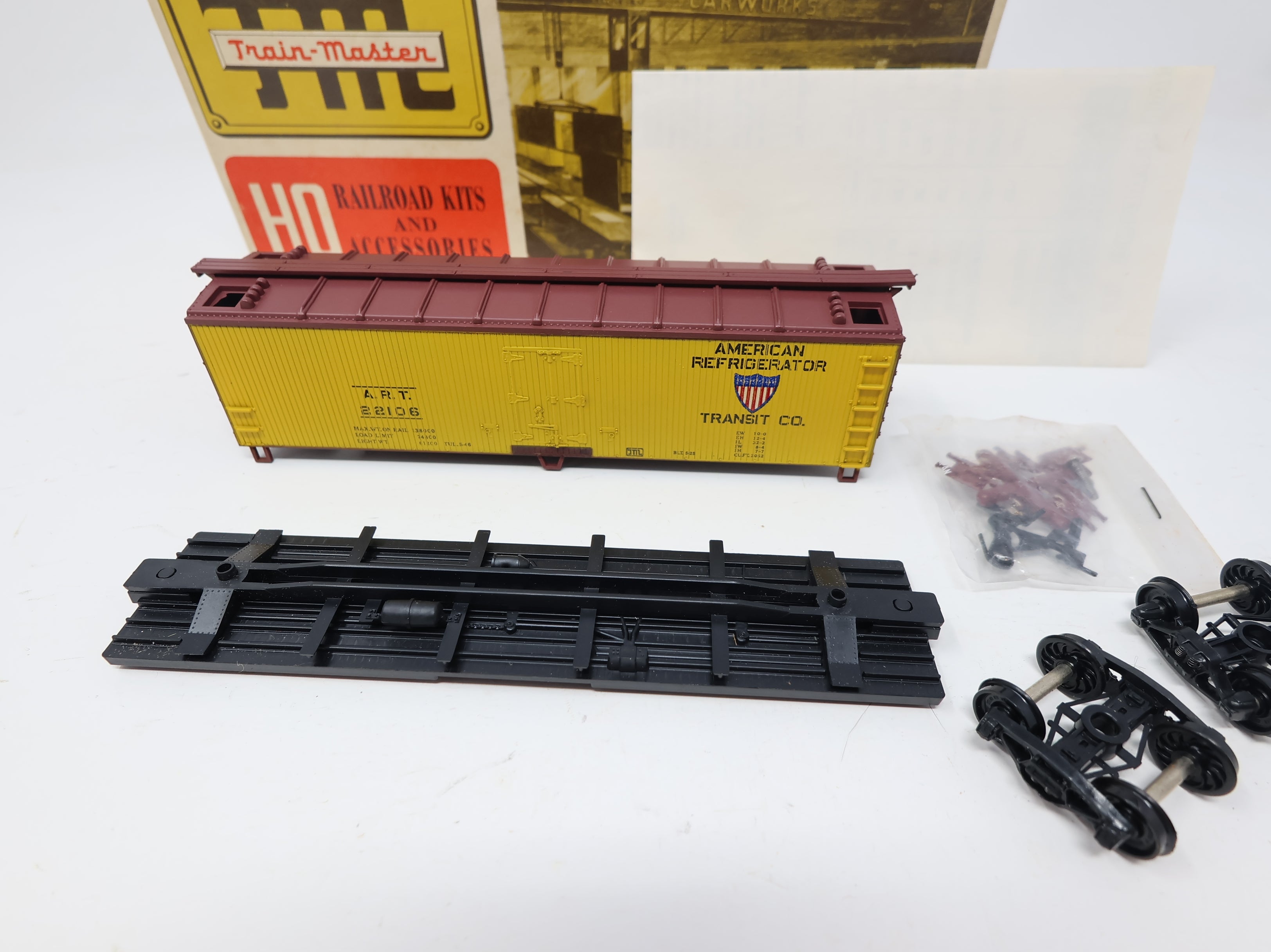 USED TRAIN MINIATURE 2304 HO Scale 40' ARA Wood Sheathed Reefer American Refrigerator Transit ART #22106 KIT