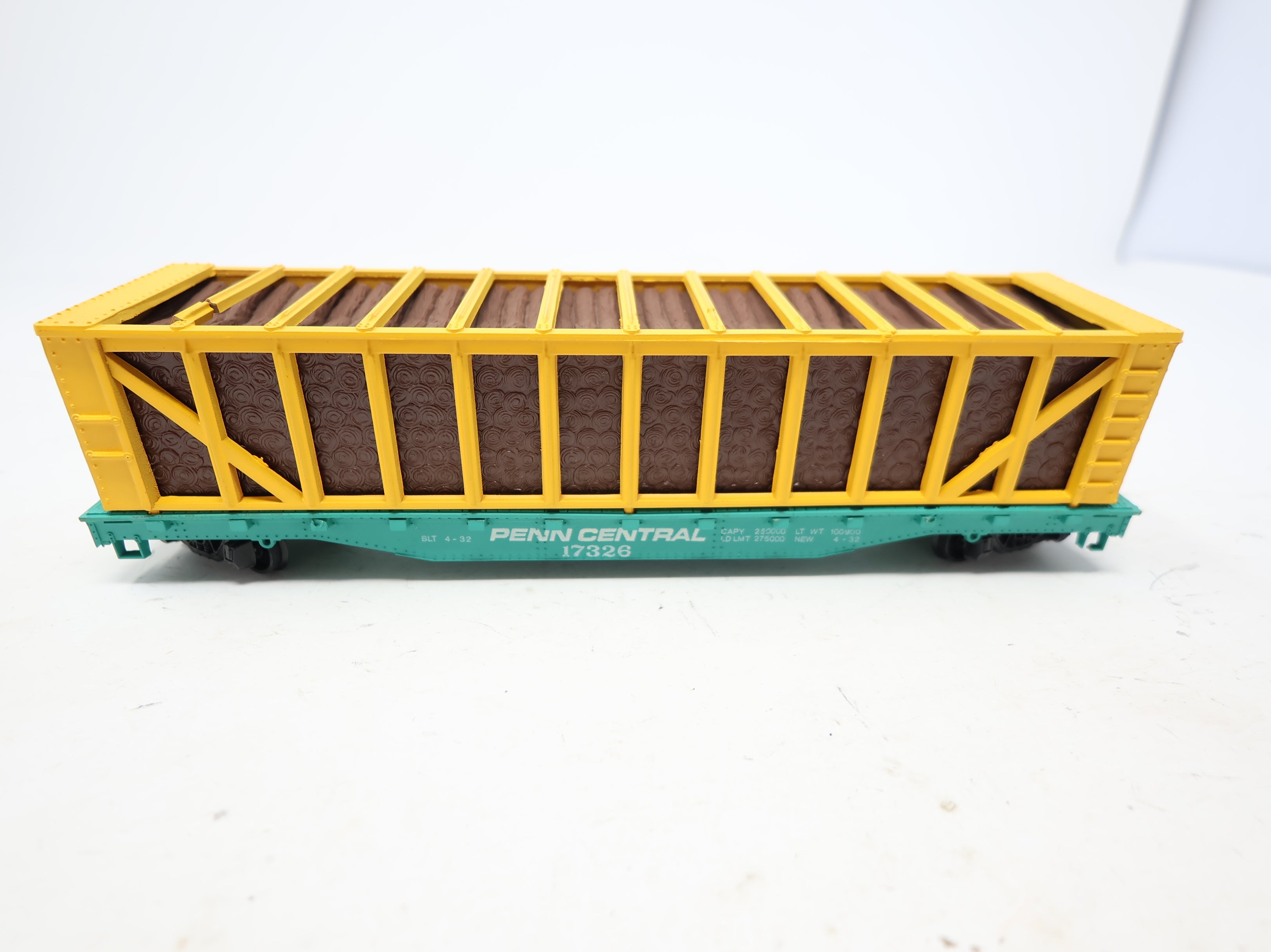 USED Bachmann HO Scale 51' Pulpwood Car Penn Central PC #17326