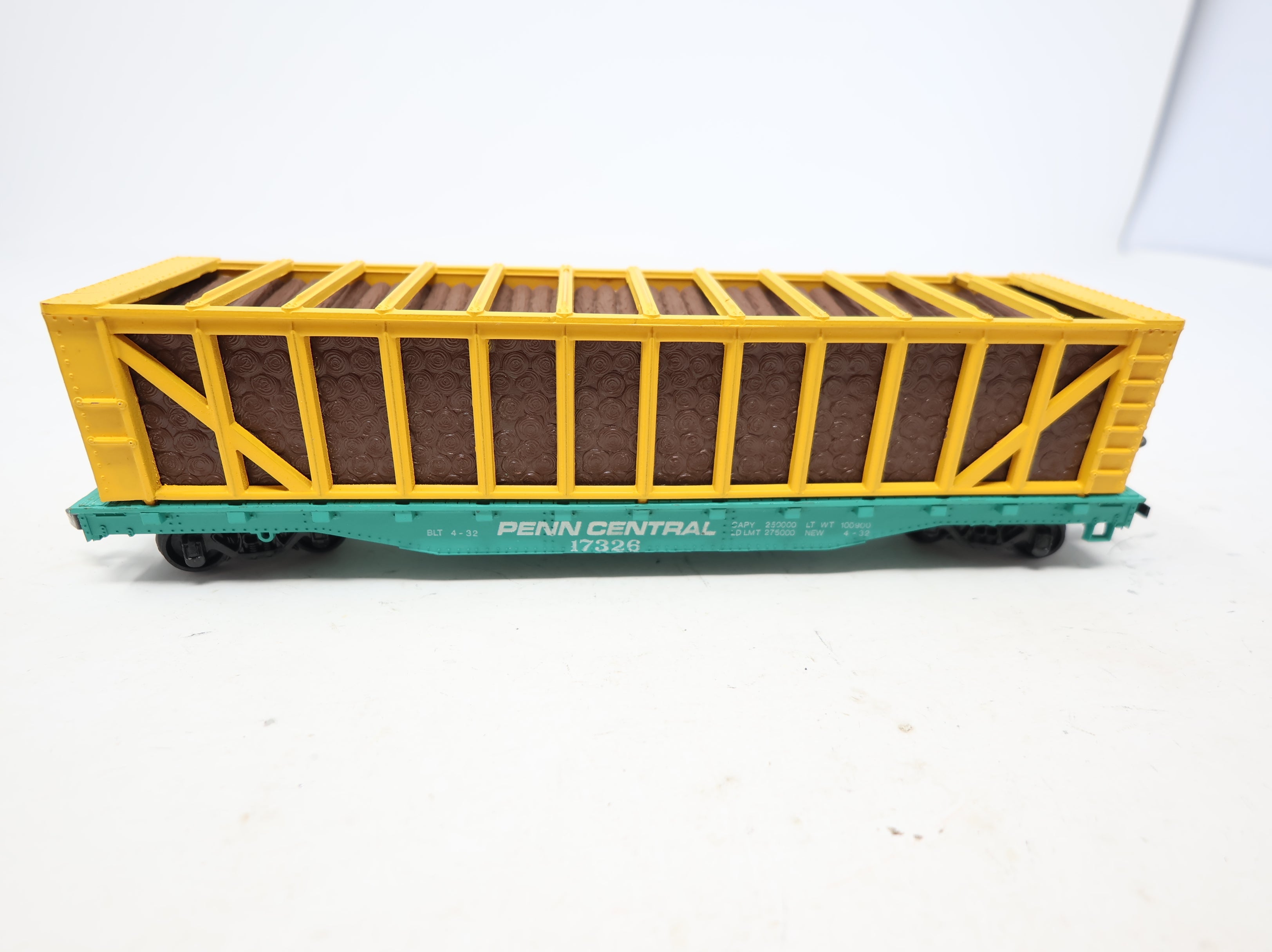 USED Bachmann HO Scale 51' Pulpwood Car Penn Central PC #17326