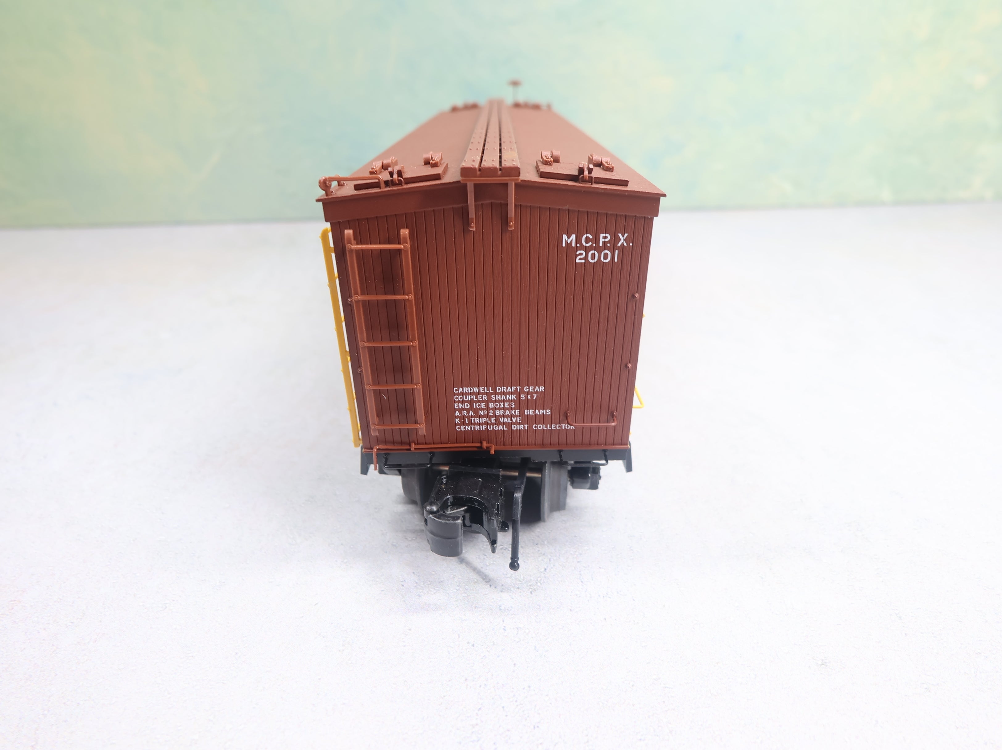 USED Atlas O Wooden Reefer Box Car Mandan Turkeys MCPX #2001