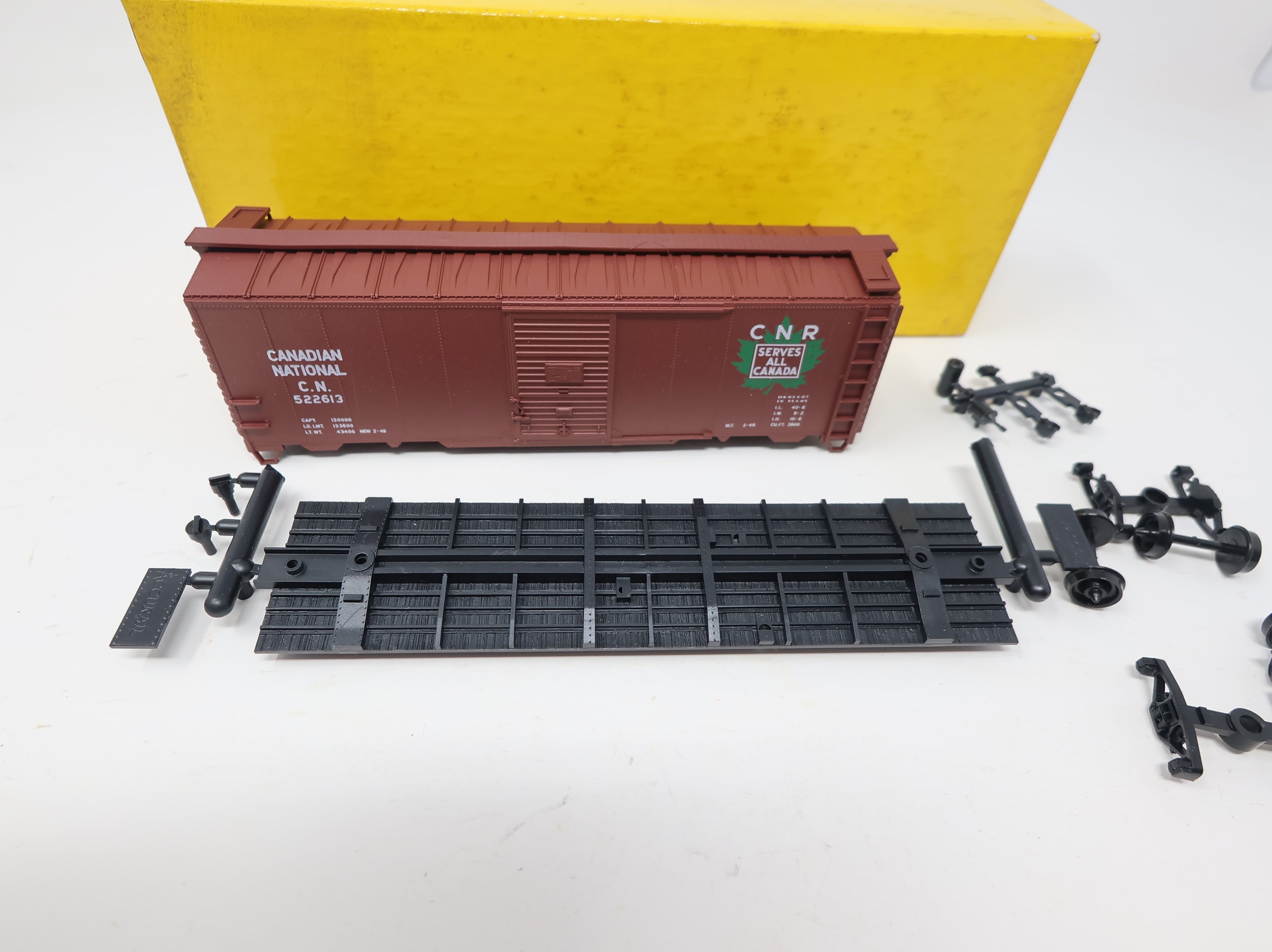 USED Accurail 3214 HO Scale 40' AAR Steel Box Car Canadian National CN #522613 KIT