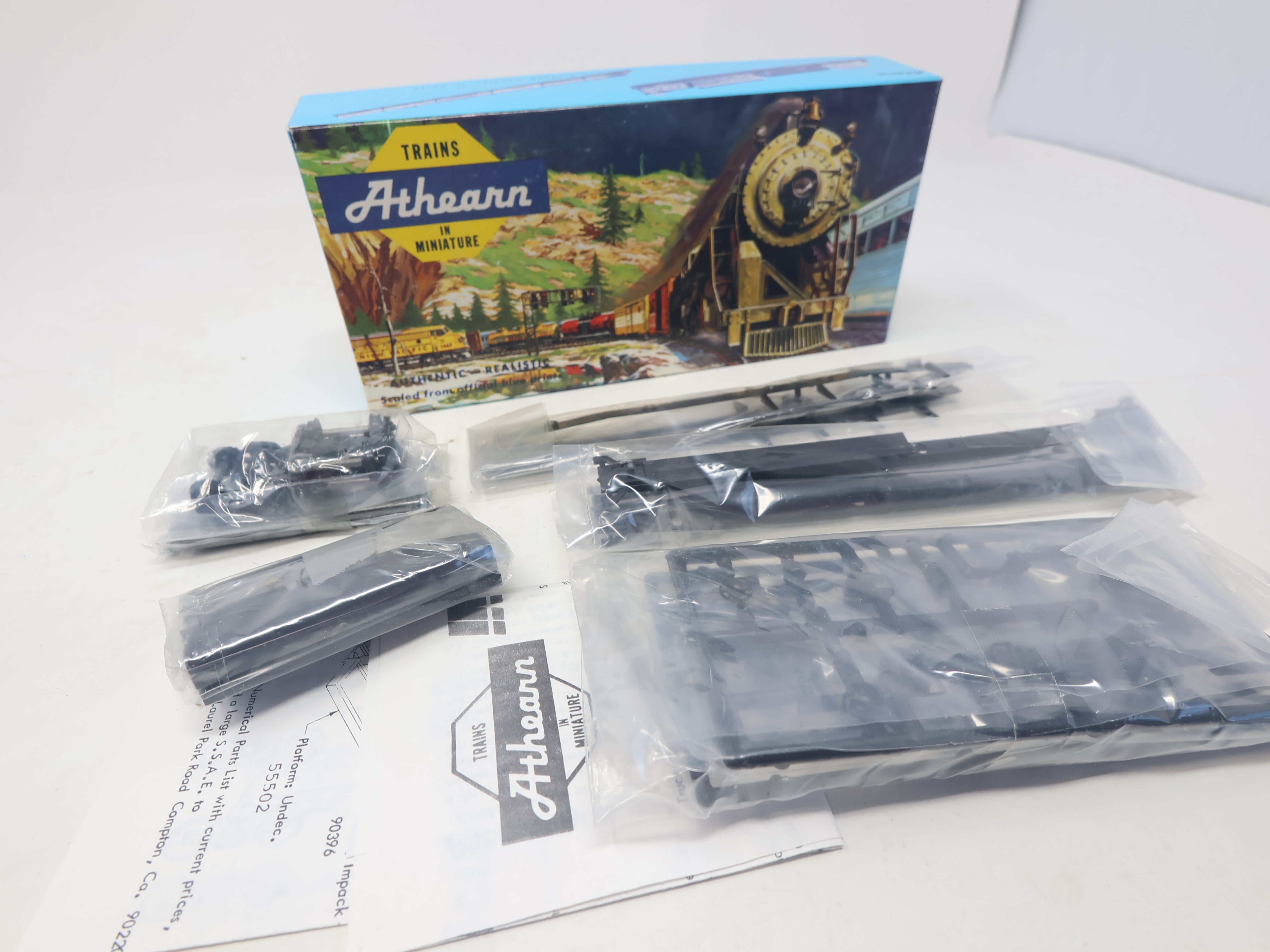 USED Athearn 5560 HO Scale, Impack Inter, Undecorated Black (KIT)