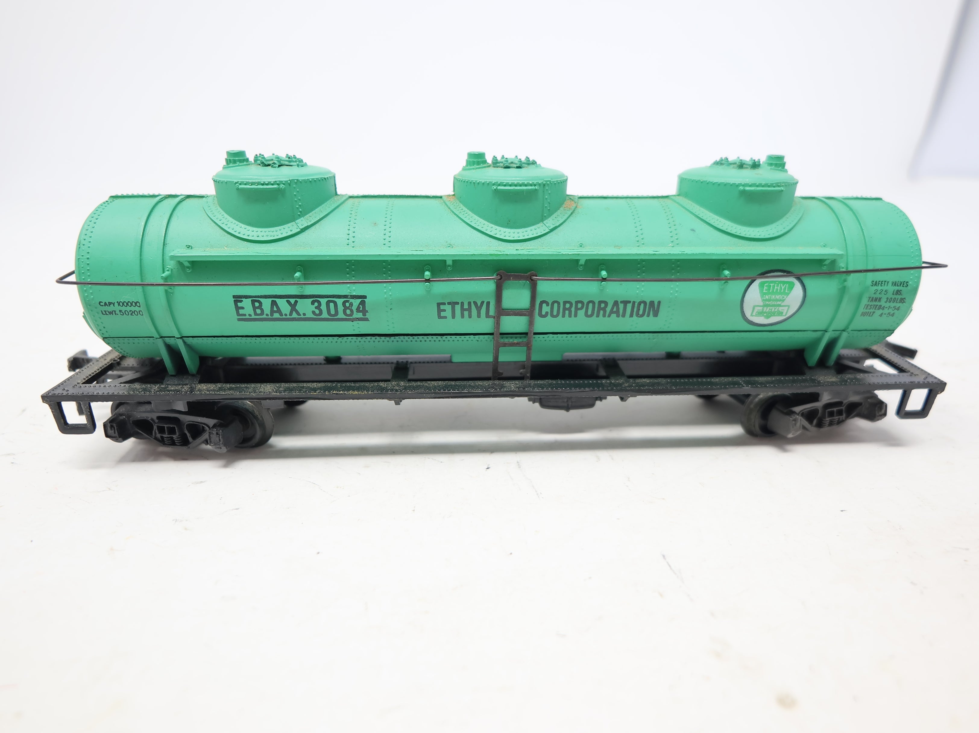 USED AHM HO Scale Triple Dome Tank Car Ethyl Corporation EBAX #3084