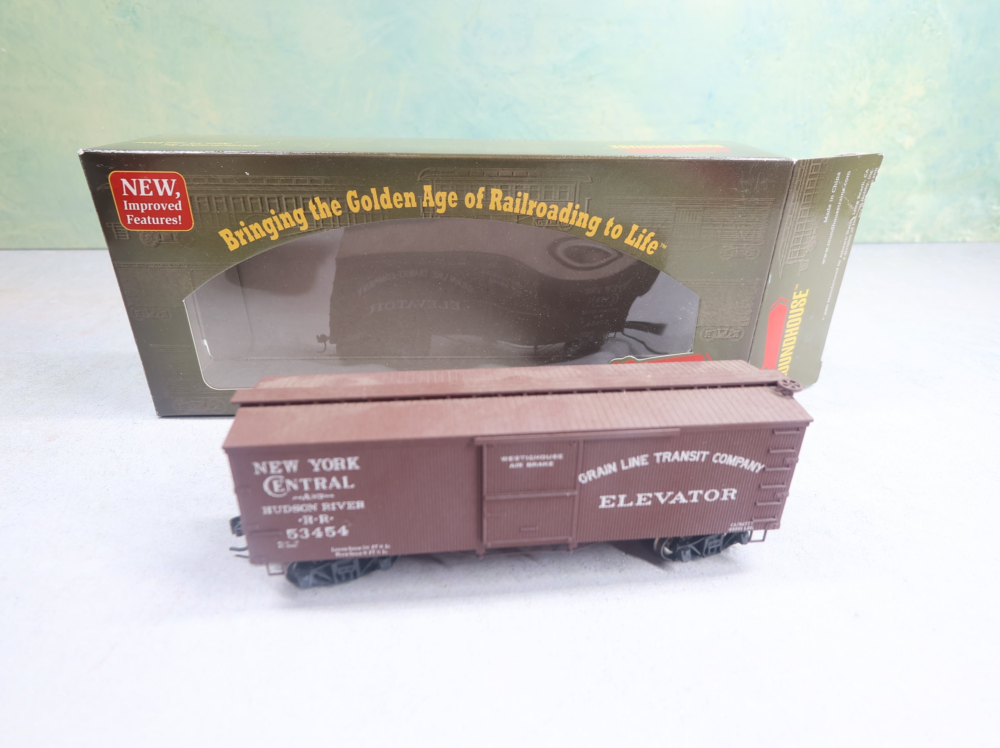 USED Athearn Roundhouse 84261 HO Scale 36' Wooden Box Car New York Central & Hudson River #53454 Grain Line