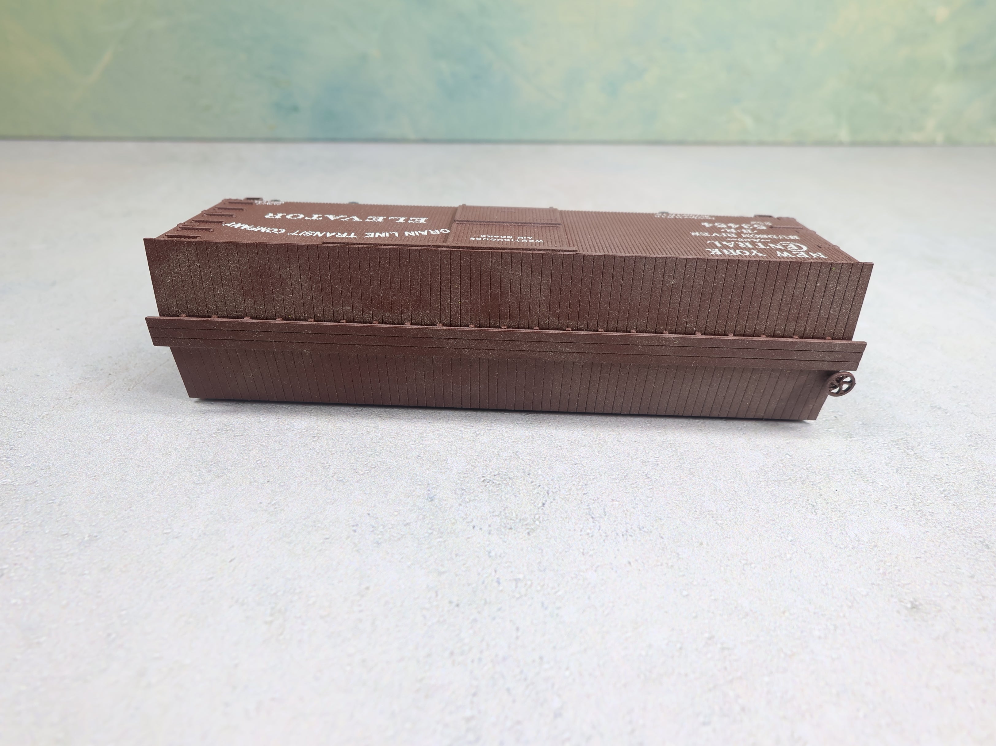 USED Athearn Roundhouse 84261 HO Scale 36' Wooden Box Car New York Central & Hudson River #53454 Grain Line