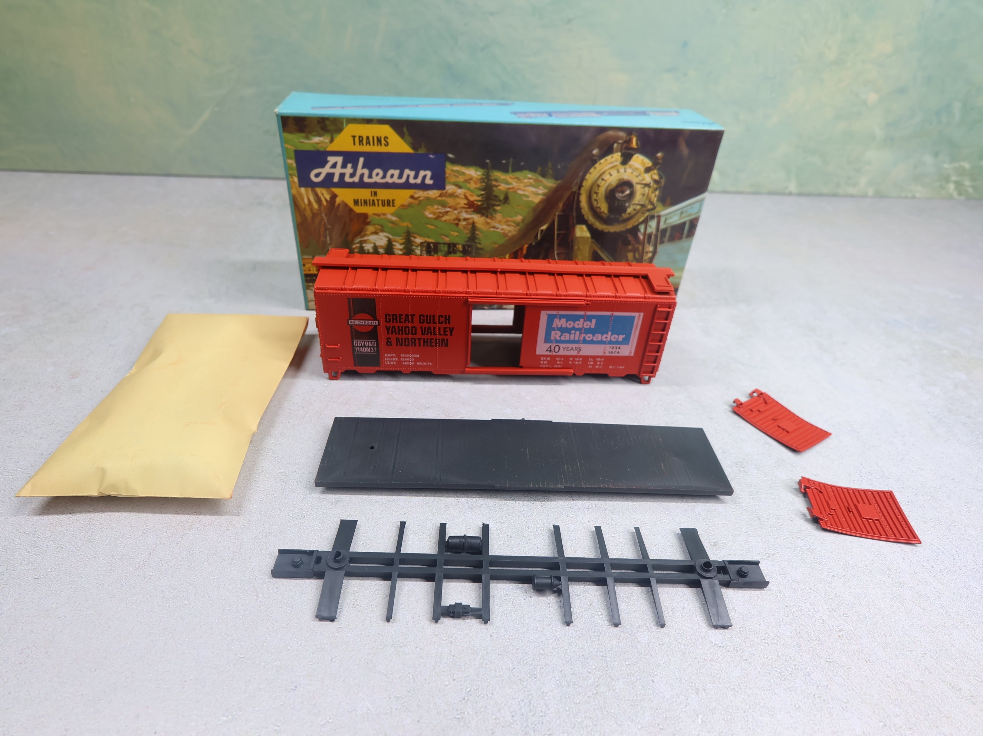 USED Athearn HO Scale 40' Box Car Model Railroader 40 Years Great Gulch Yahoo Valley & Northern KIT