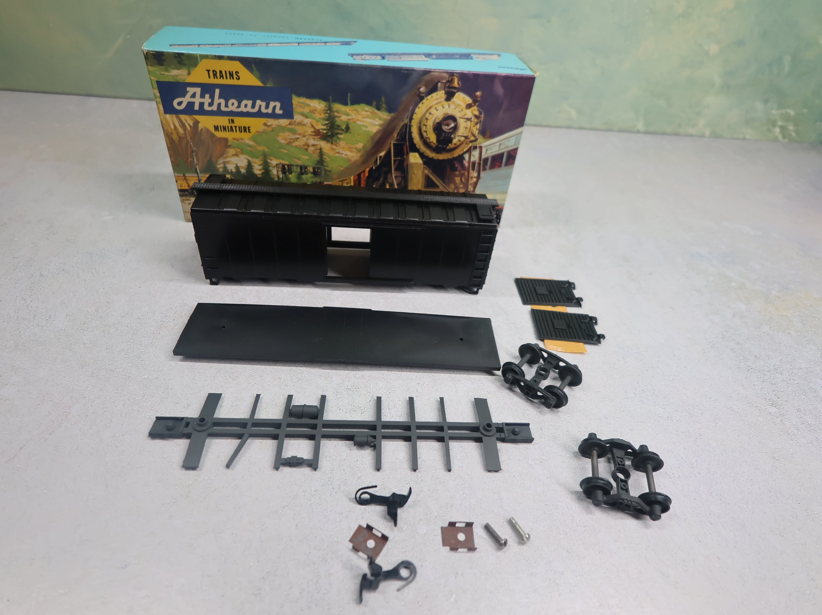 USED Athearn 1200 HO Scale 40' Box Car Undecorated Black KIT