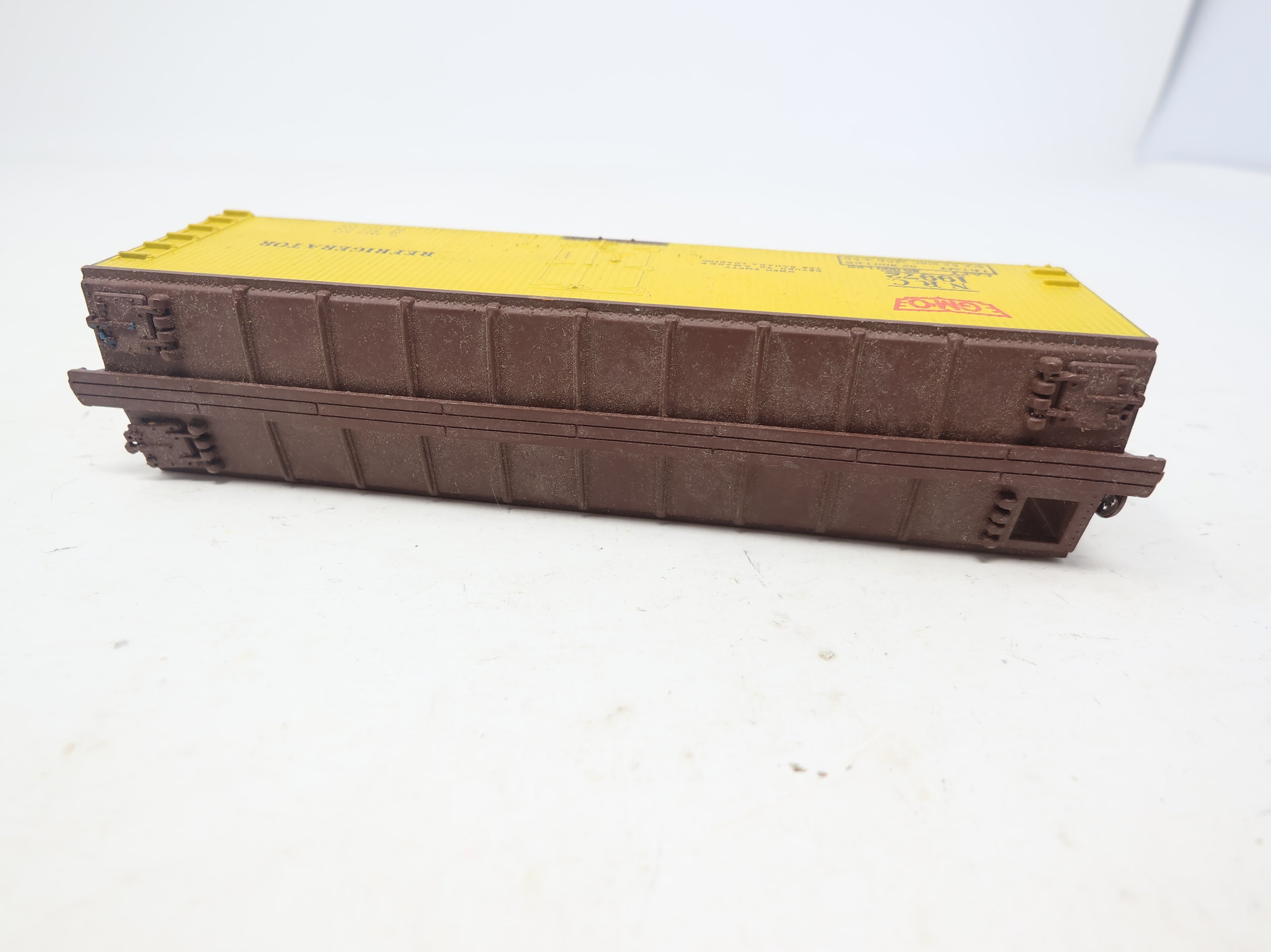 USED TRAIN MINIATURE HO Scale 40' Reefer Gulf Mobile & Ohio NRC #19972 Shell Only Rough