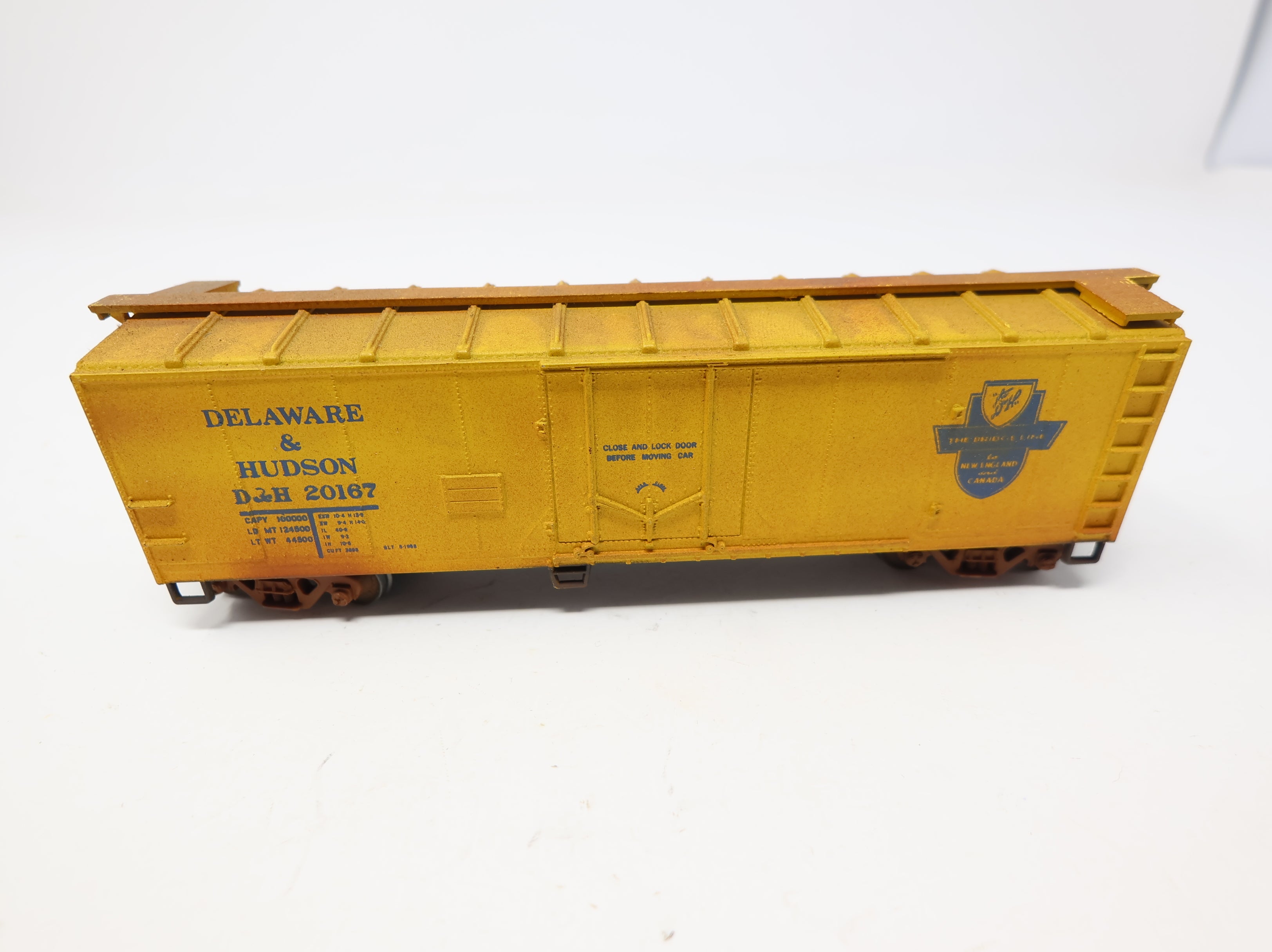 USED TRAIN MINIATURE HO Scale 40' Box Car Delaware and Hudson DH #20167 Weathered