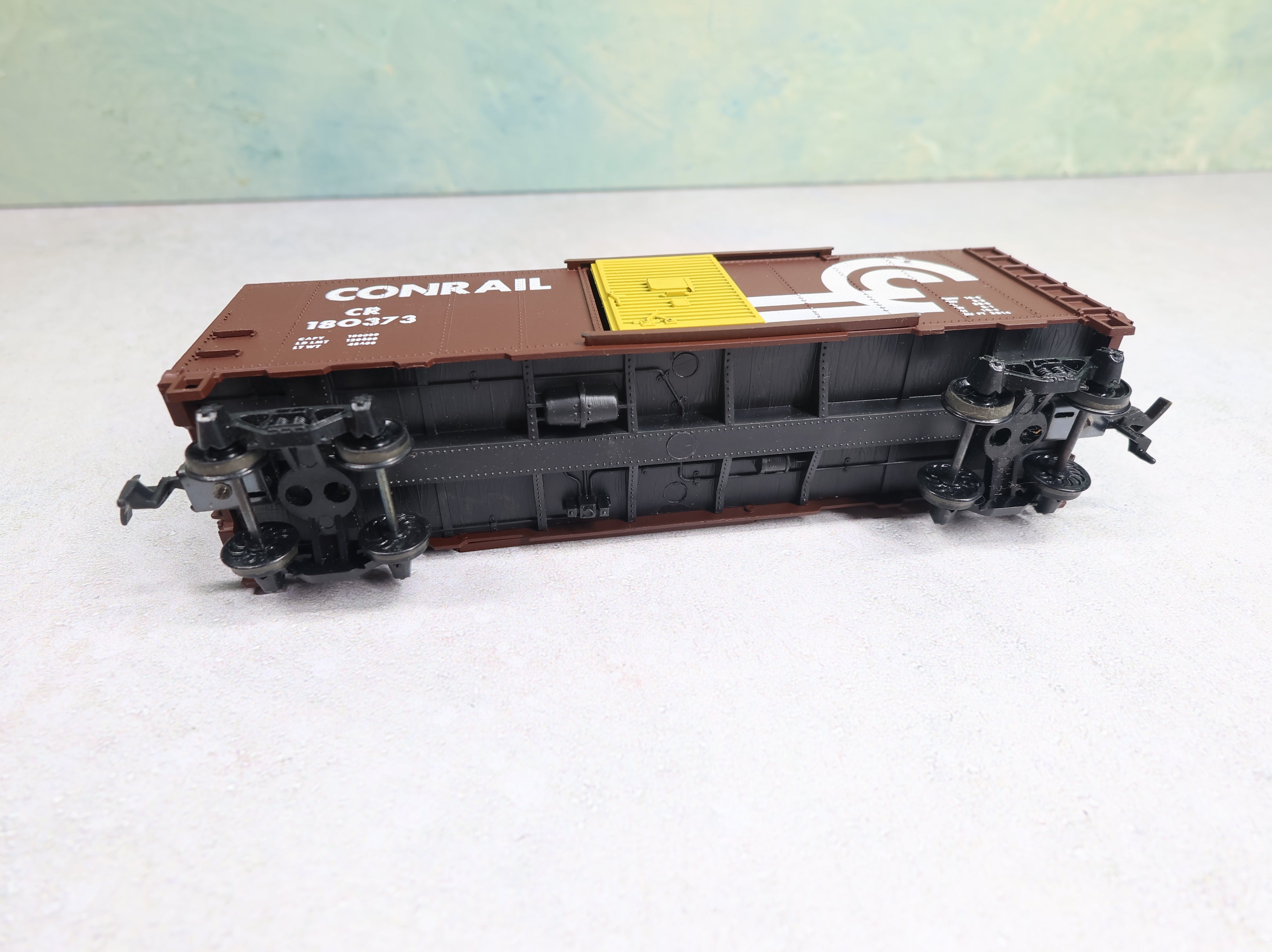 USED Mantua HO Scale 40' Box Car Conrail CR #180373