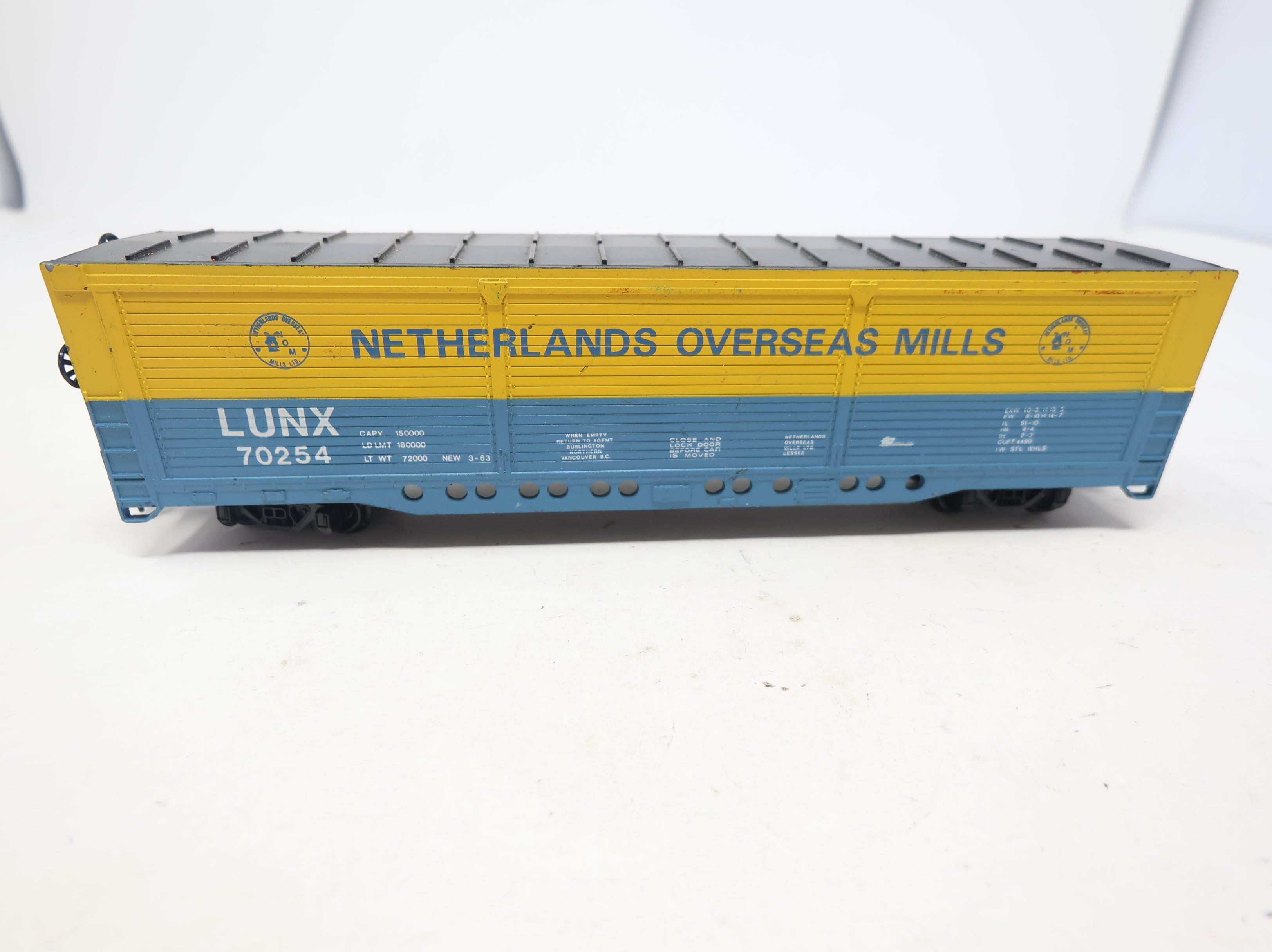 USED Bachmann HO Scale All Door Box Car Netherlands Overseas Mills LUNX #70254