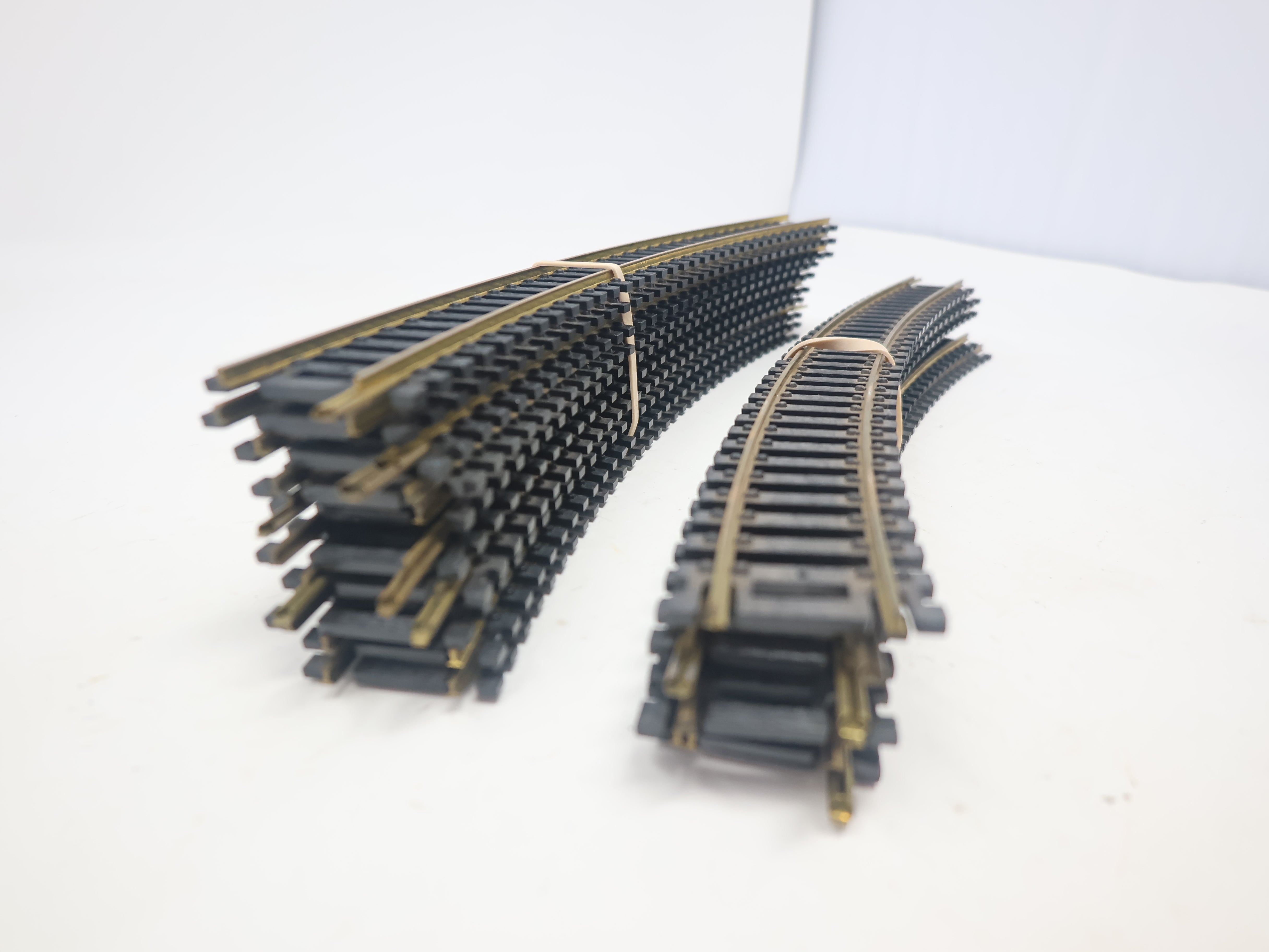 USED Tyco HO Scale, Lot of Brass Code 100 Track 18" Radius Curve