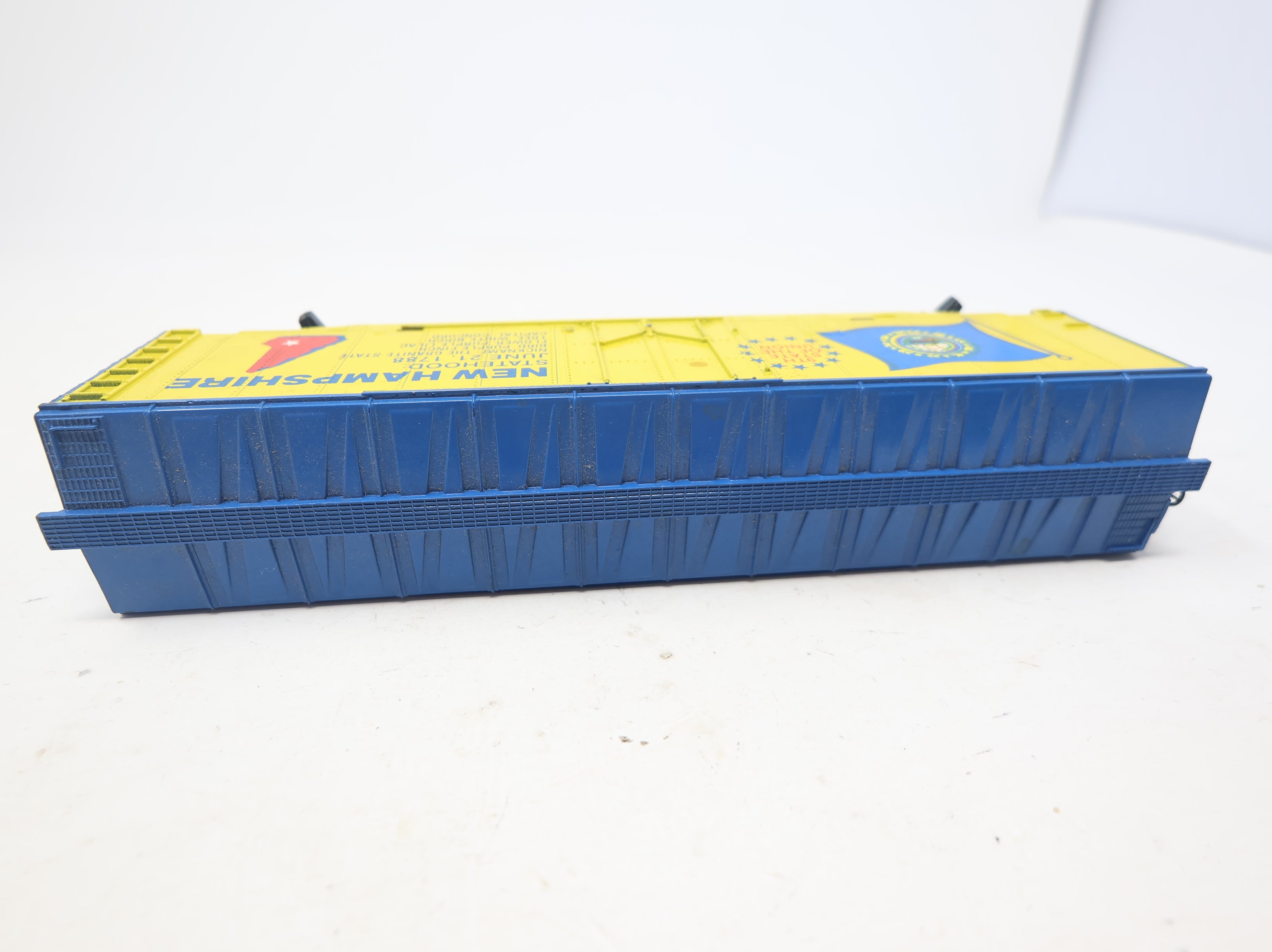 USED Tyco HO Scale 50' SD Box Car New Hampshire State Car