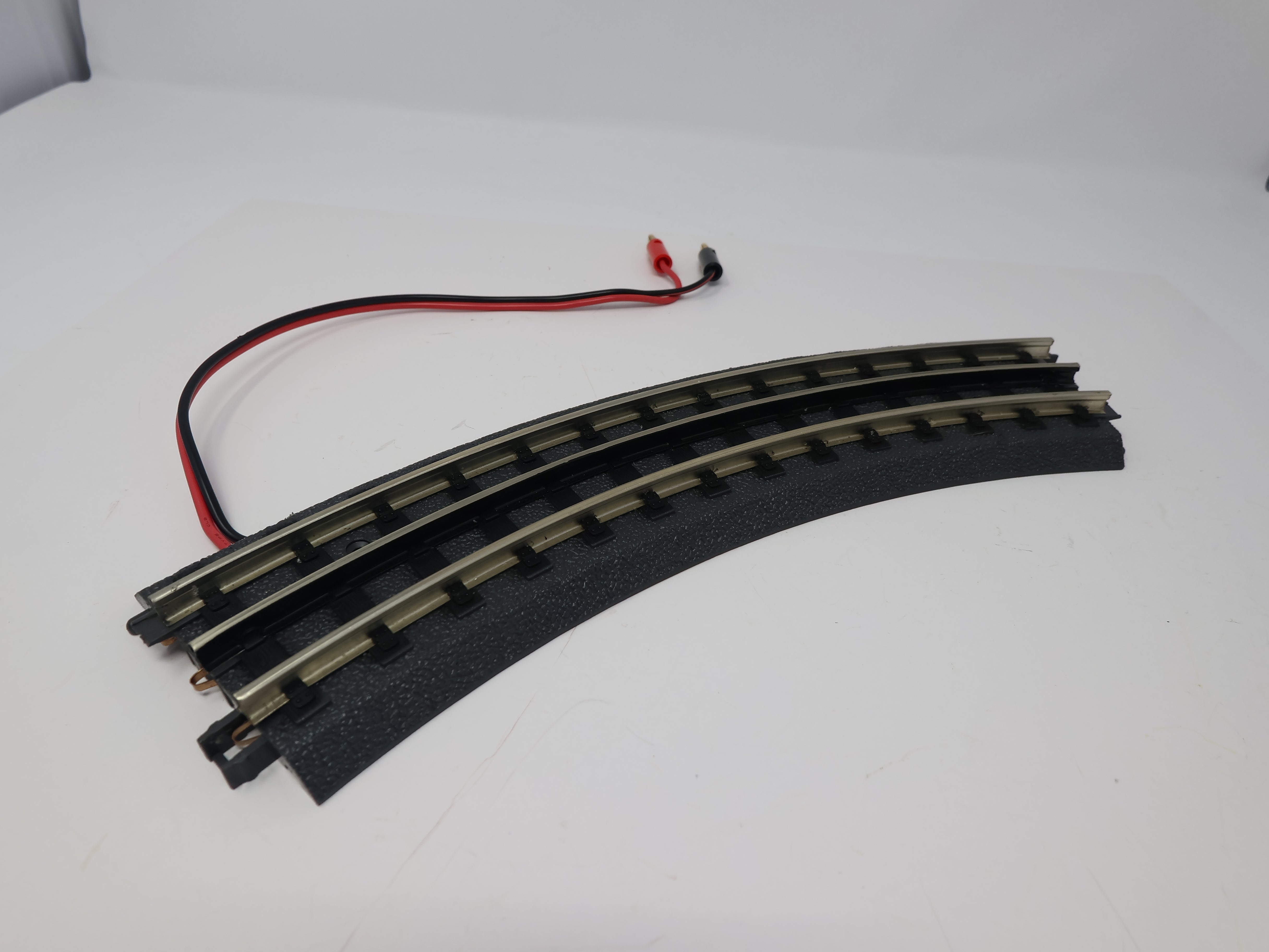USED MTH O, O-31 Curve with Power Connection