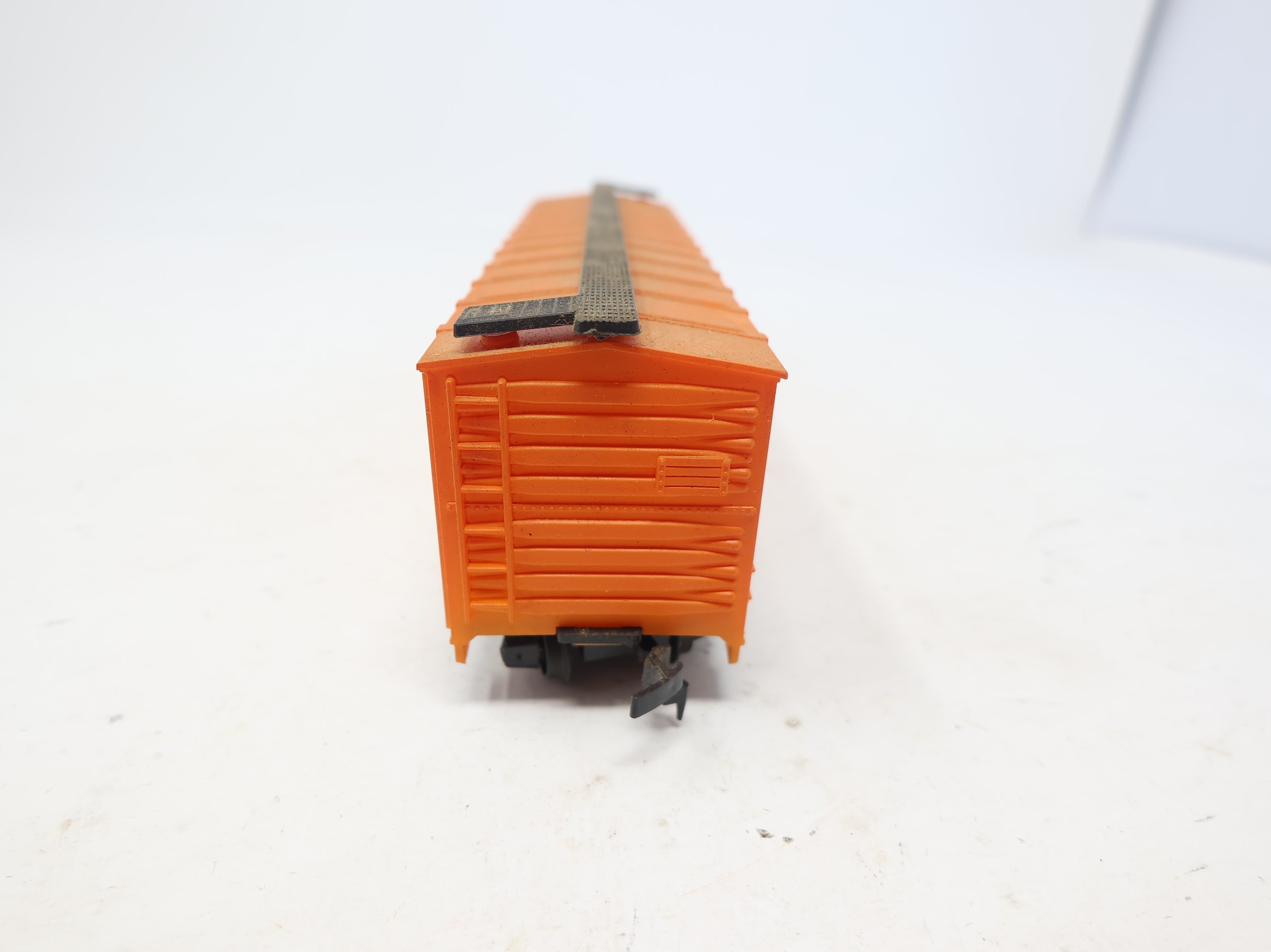 USED AHM HO Scale 40' Wooden Box Car New Haven NH #36100