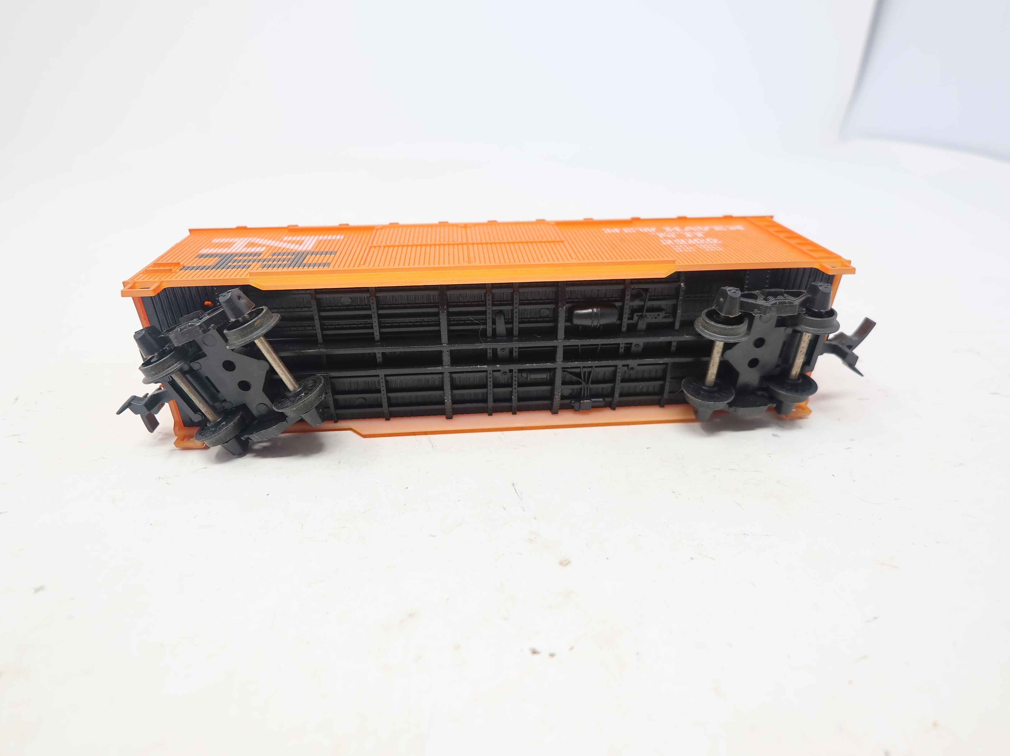 USED AHM HO Scale 40' Wooden Box Car New Haven NH #36100