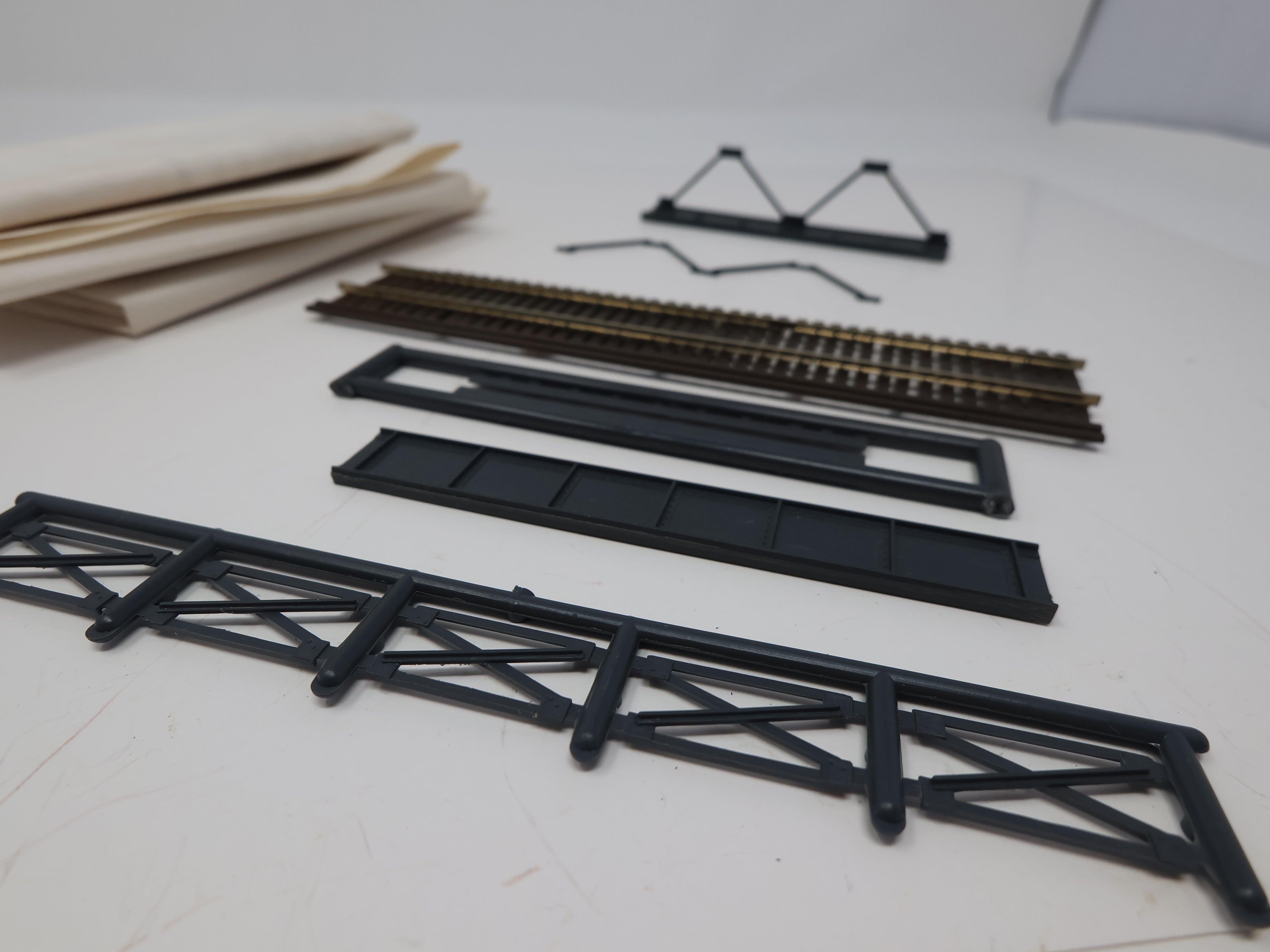 USED Micro Engineering Company HO Scale, Deck Plate Girder Bridge, Possibly Incomplete (KIT)