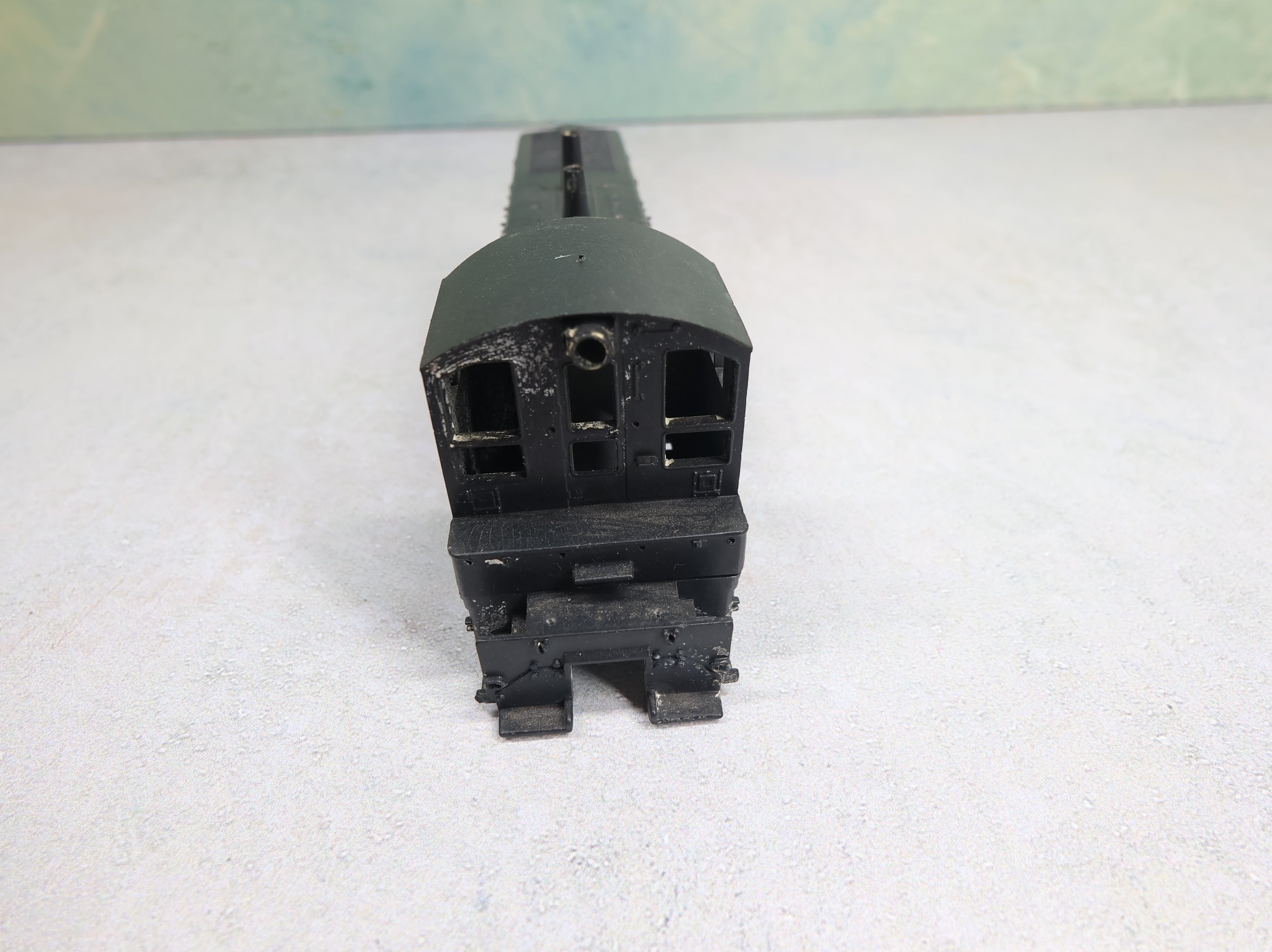 USED Athearn HO Scale SW1500 Diesel Locomotive Black Undecorated Shell Only