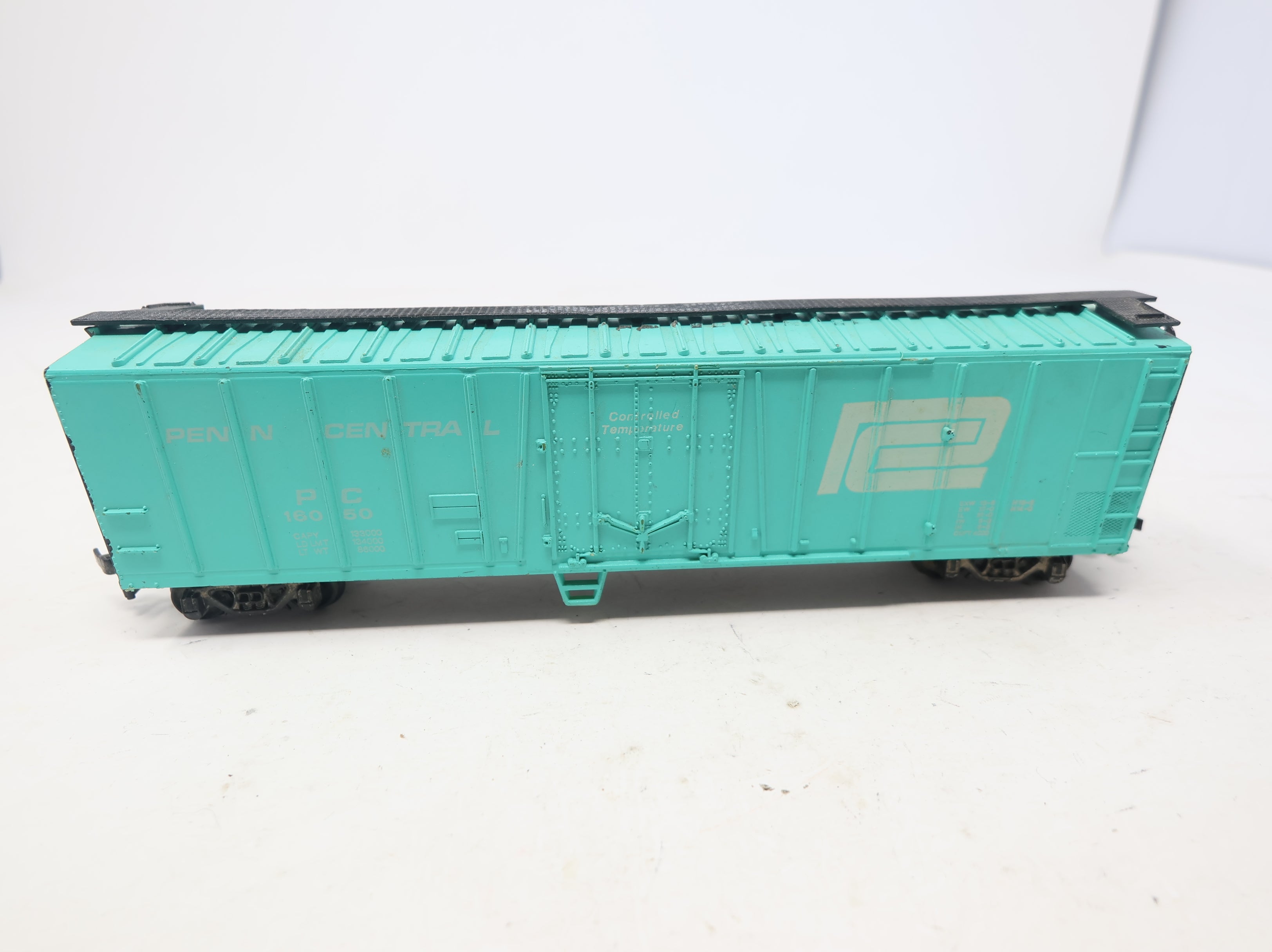 USED Bachmann HO Scale 50' Box Car Penn Central PC #16050