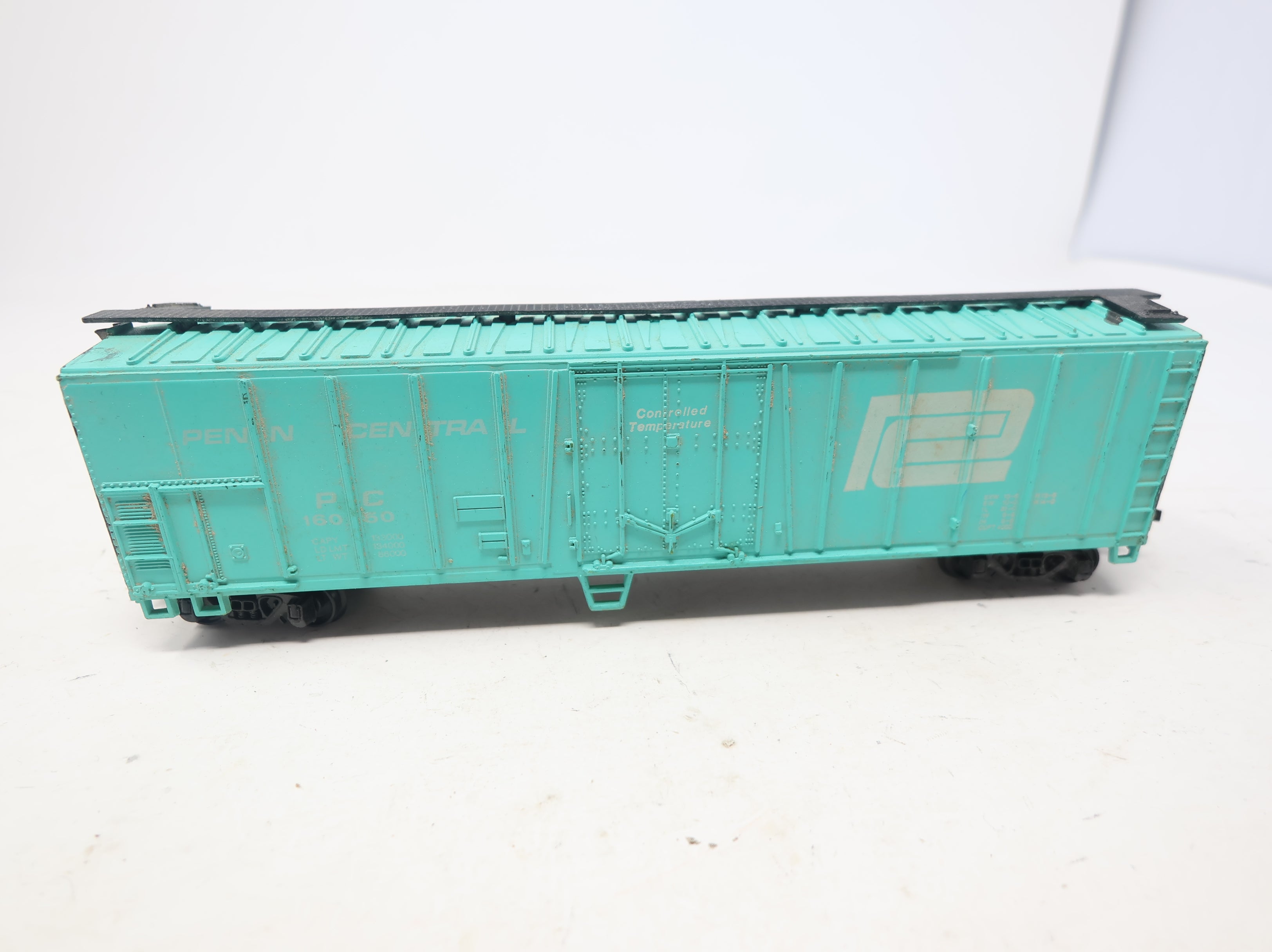 USED Bachmann HO Scale 50' Box Car Penn Central PC #16050