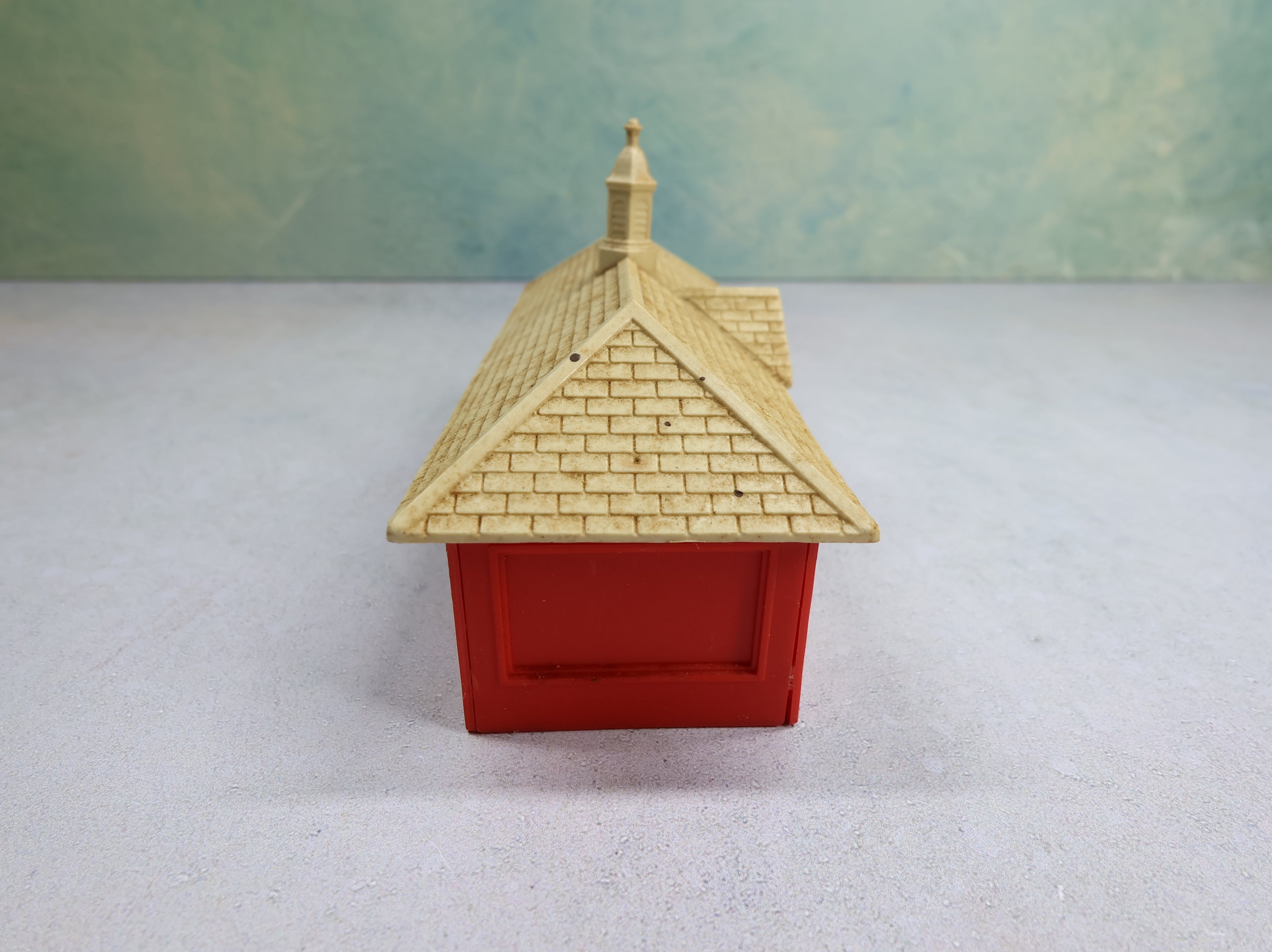 USED Bachmann Plasticville HO Scale Red School House