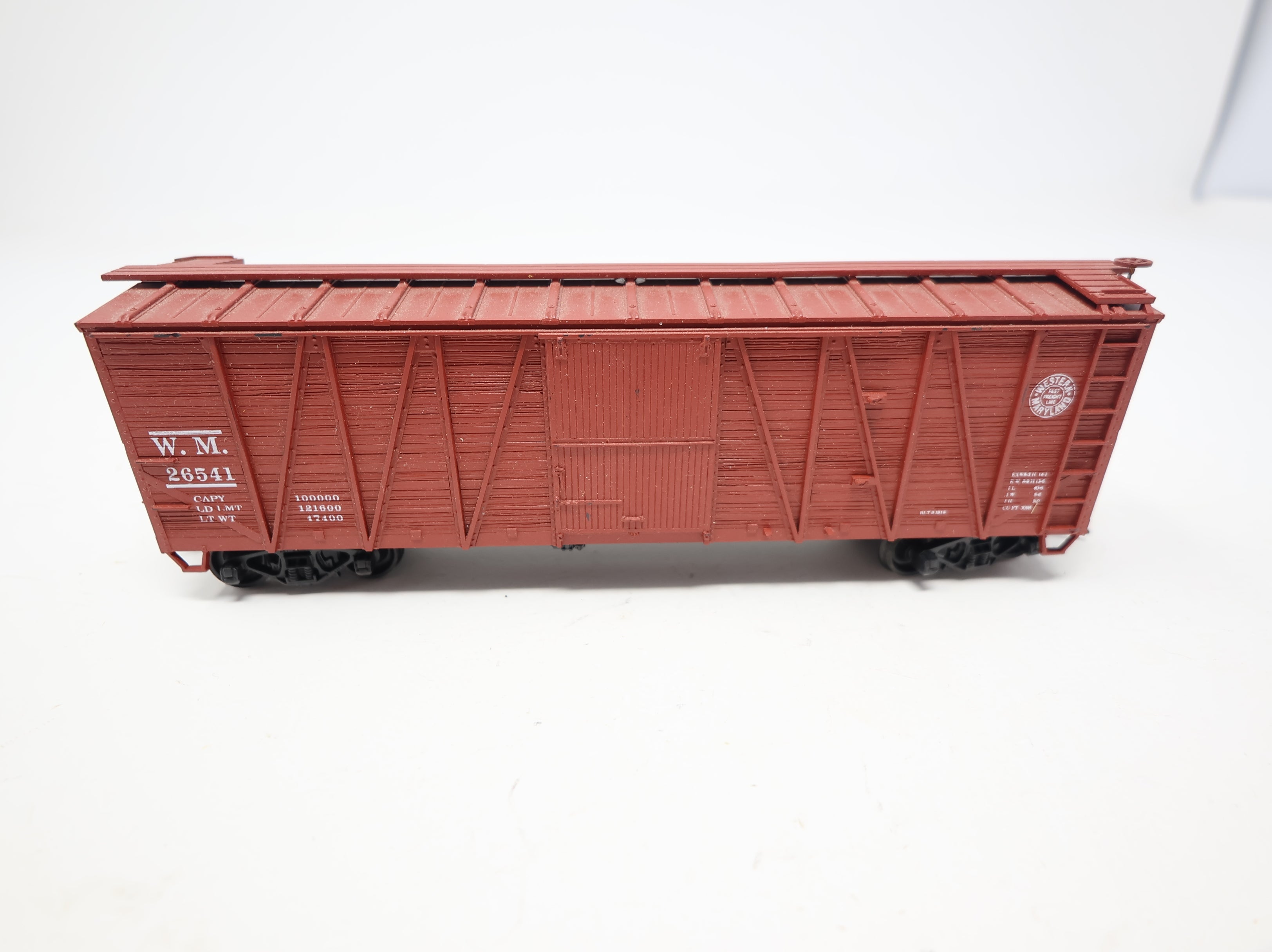 USED Accurail HO Scale Wooden Box Car Western Maryland WM #26541