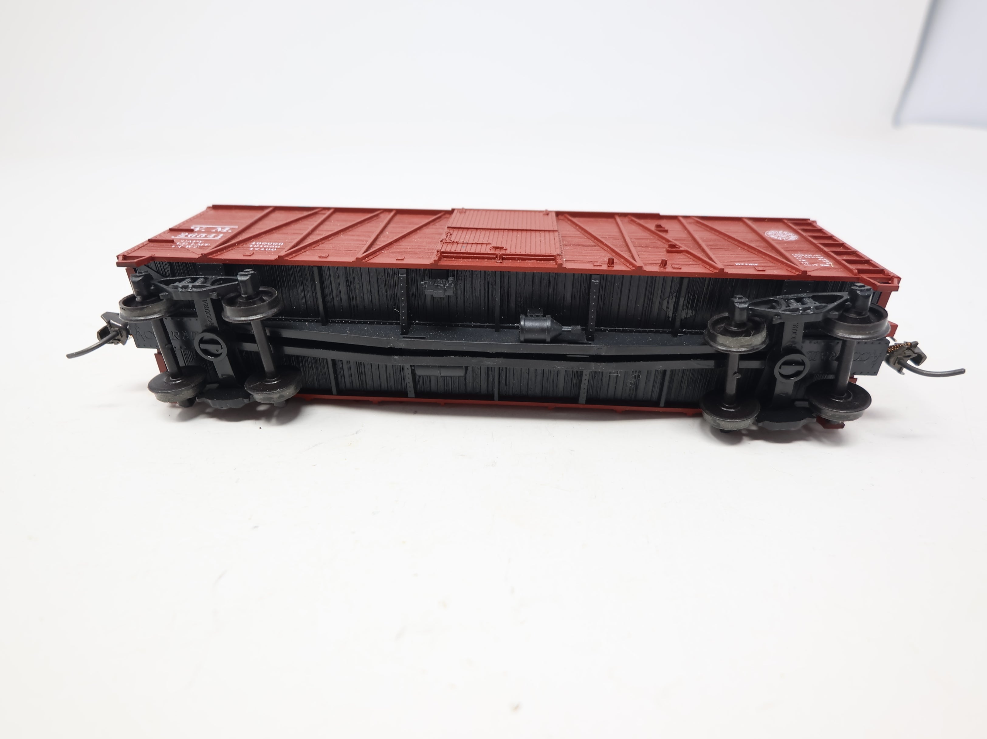 USED Accurail HO Scale Wooden Box Car Western Maryland WM #26541