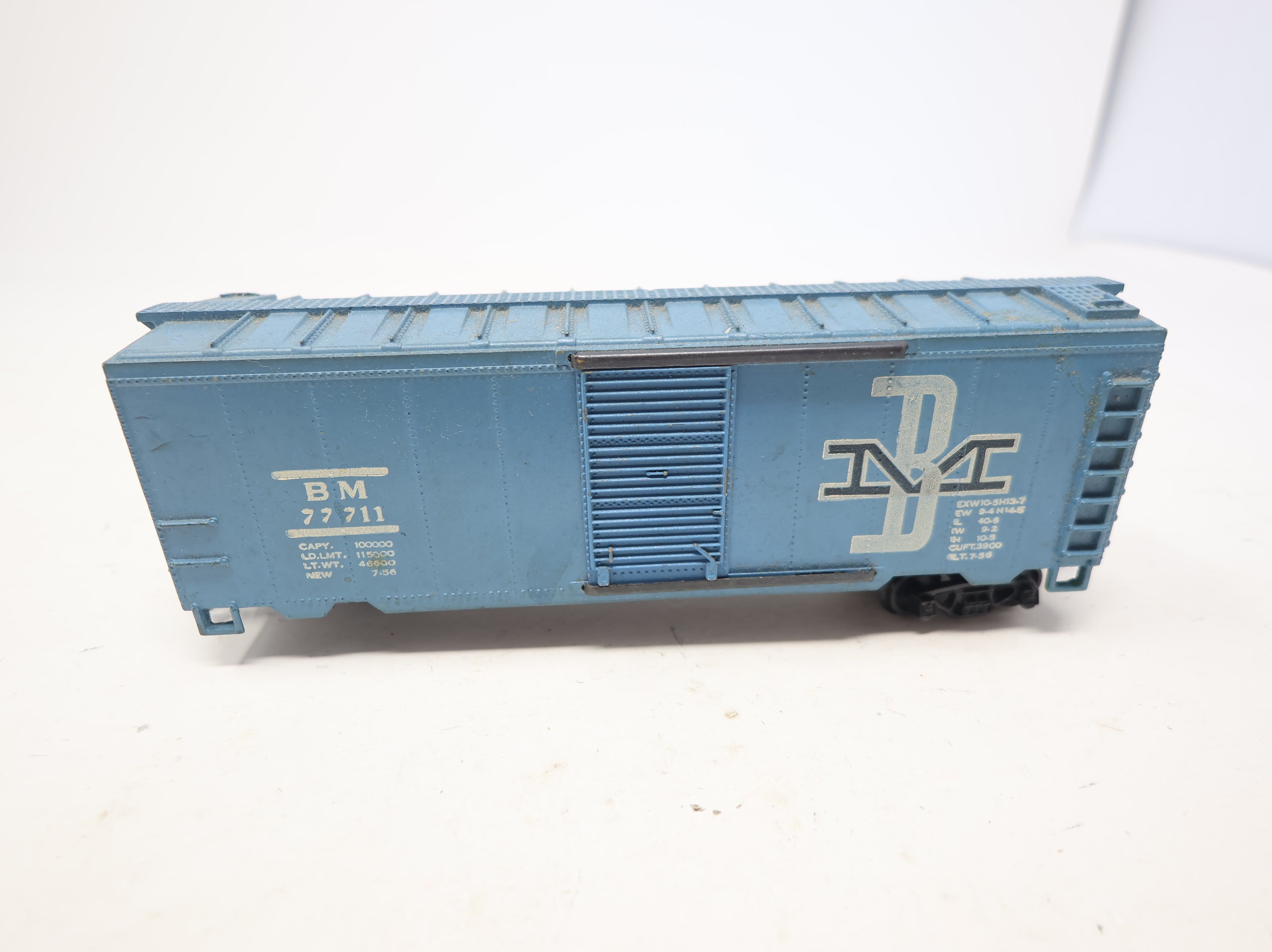 USED HO Scale 40' Box Car Boston and Maine BM #77711