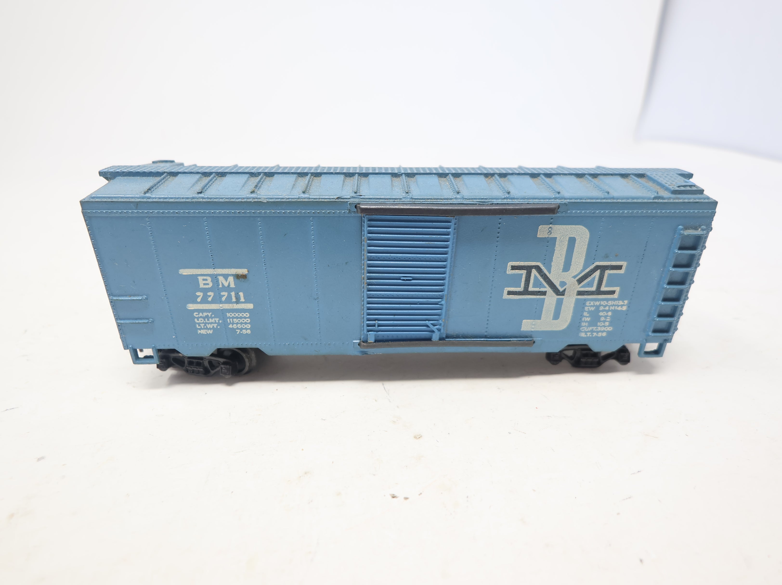 USED HO Scale 40' Box Car Boston and Maine BM #77711