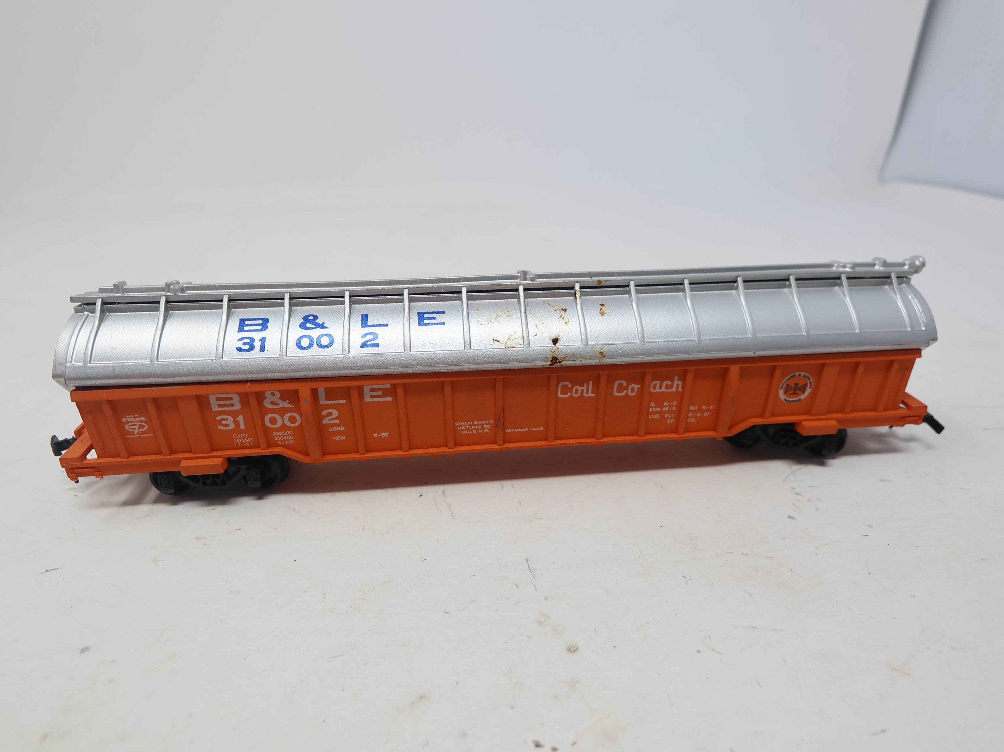 USED Lionel HO Scale Coil Car Bessemer & Lake Erie B&LE #31002 w/ Load