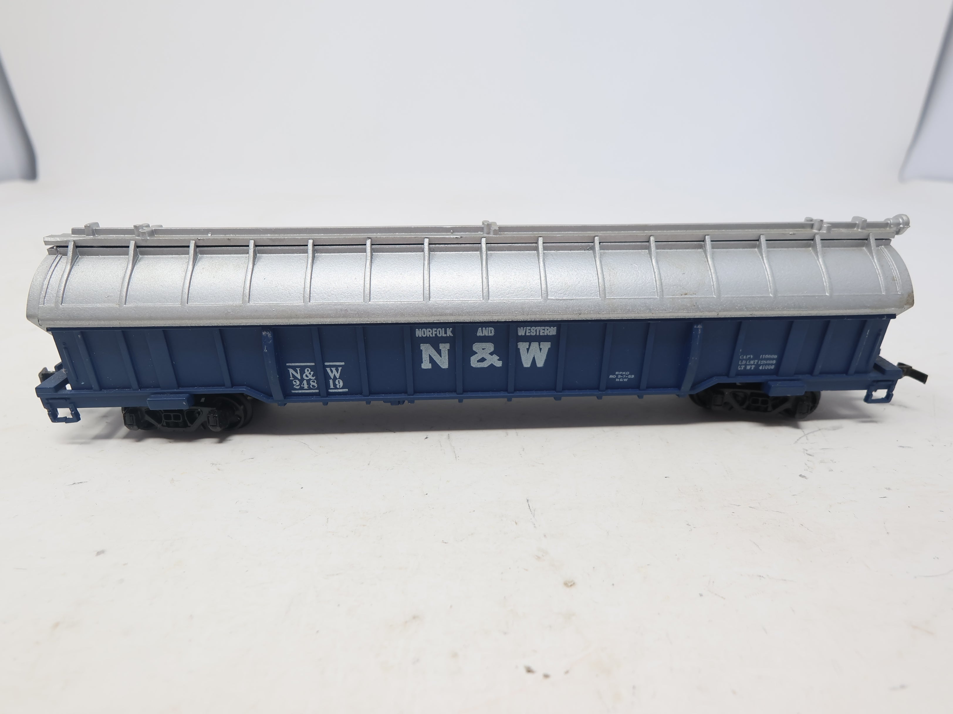 USED AHM HO Scale Coil Car Norfolk & Western N&W #24819 w/ Load