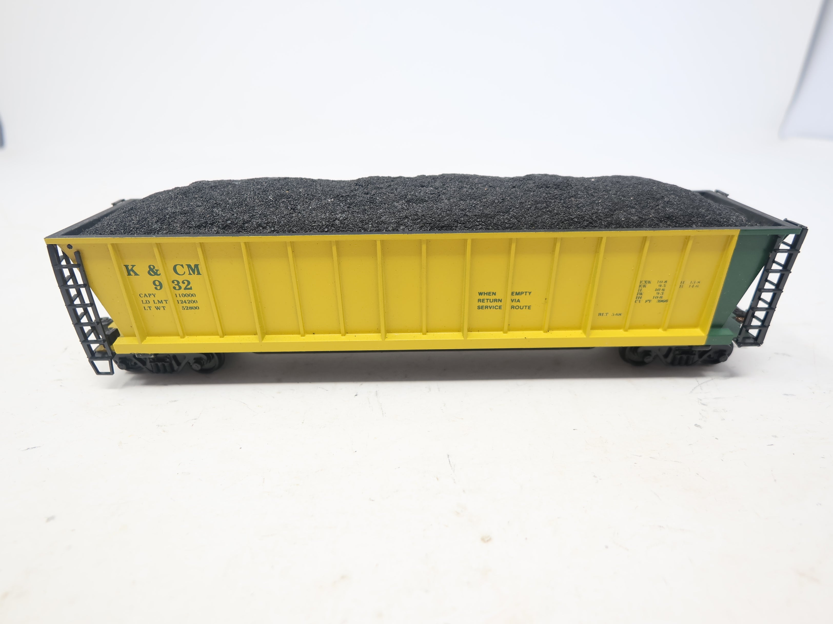 USED Roundhouse HO Scale Bathtub Gondola w/ coal load K&CM #932 w/ Load