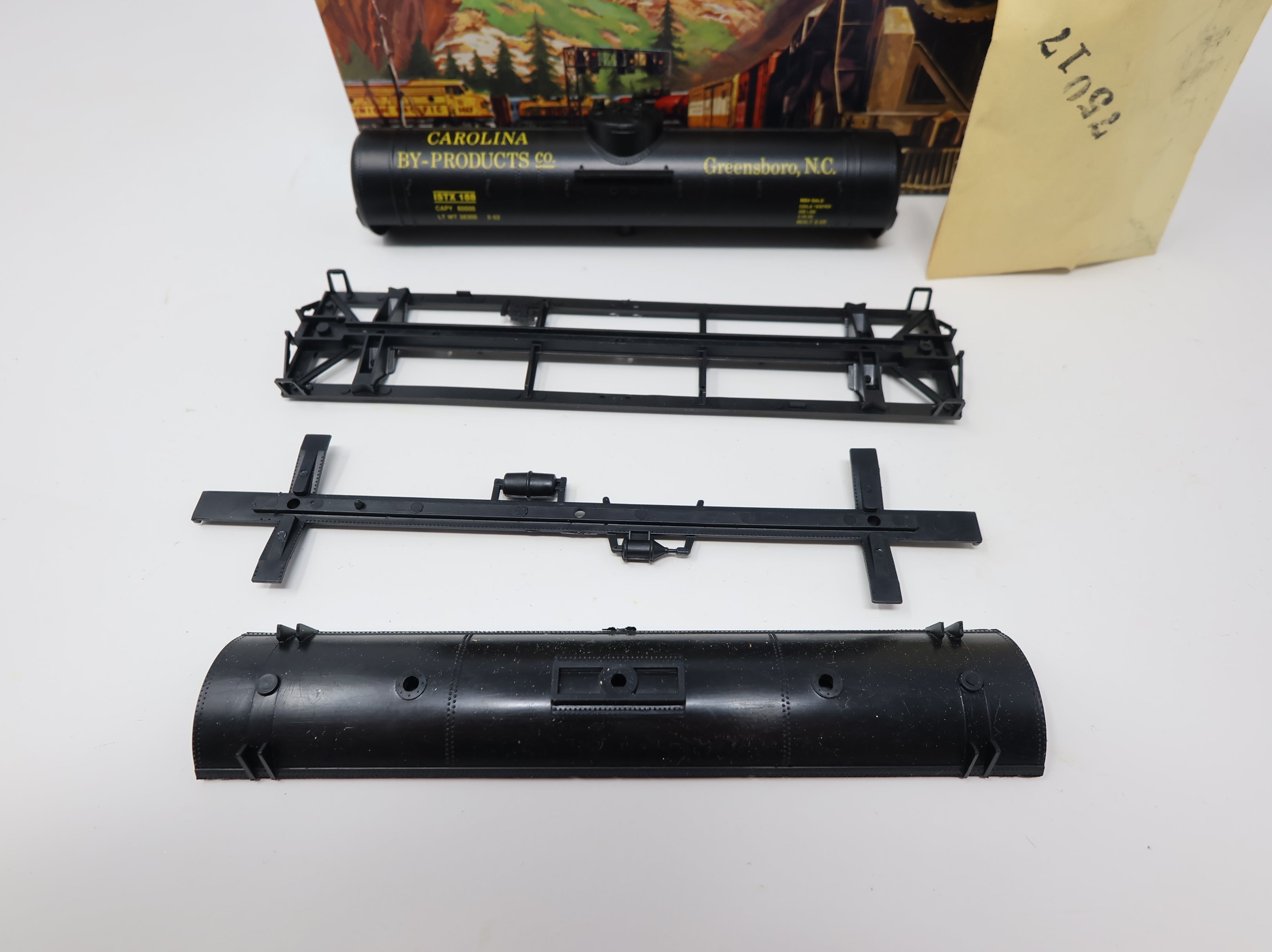 USED Athearn HO Scale Single Dome Tank Car Carolina By-Products ISTX #188 Convention Car KIT