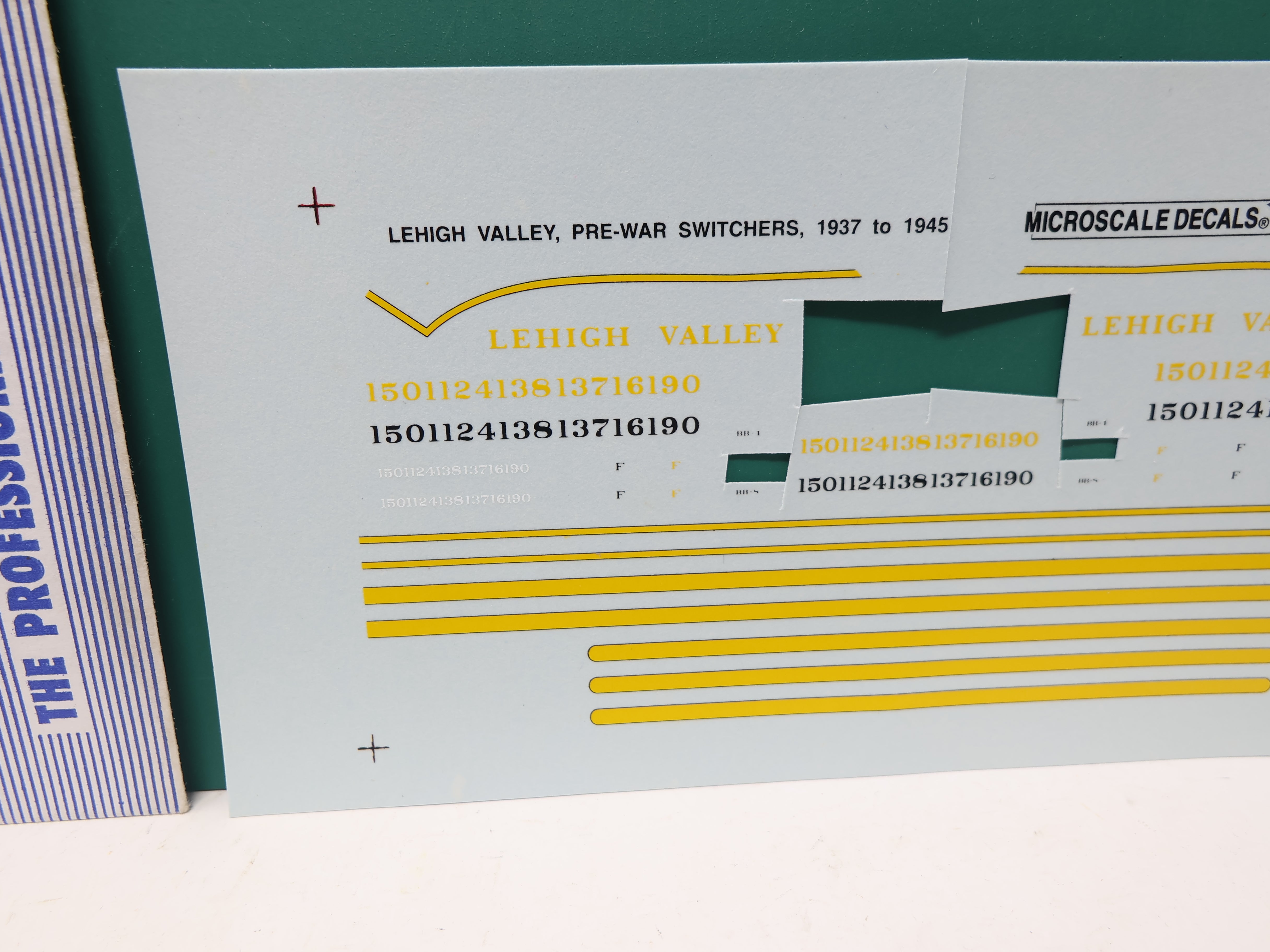 USED MICROSCALE MC-4098 HO Scale, Lehigh Valley Pre War Switchers Decals 1937-45