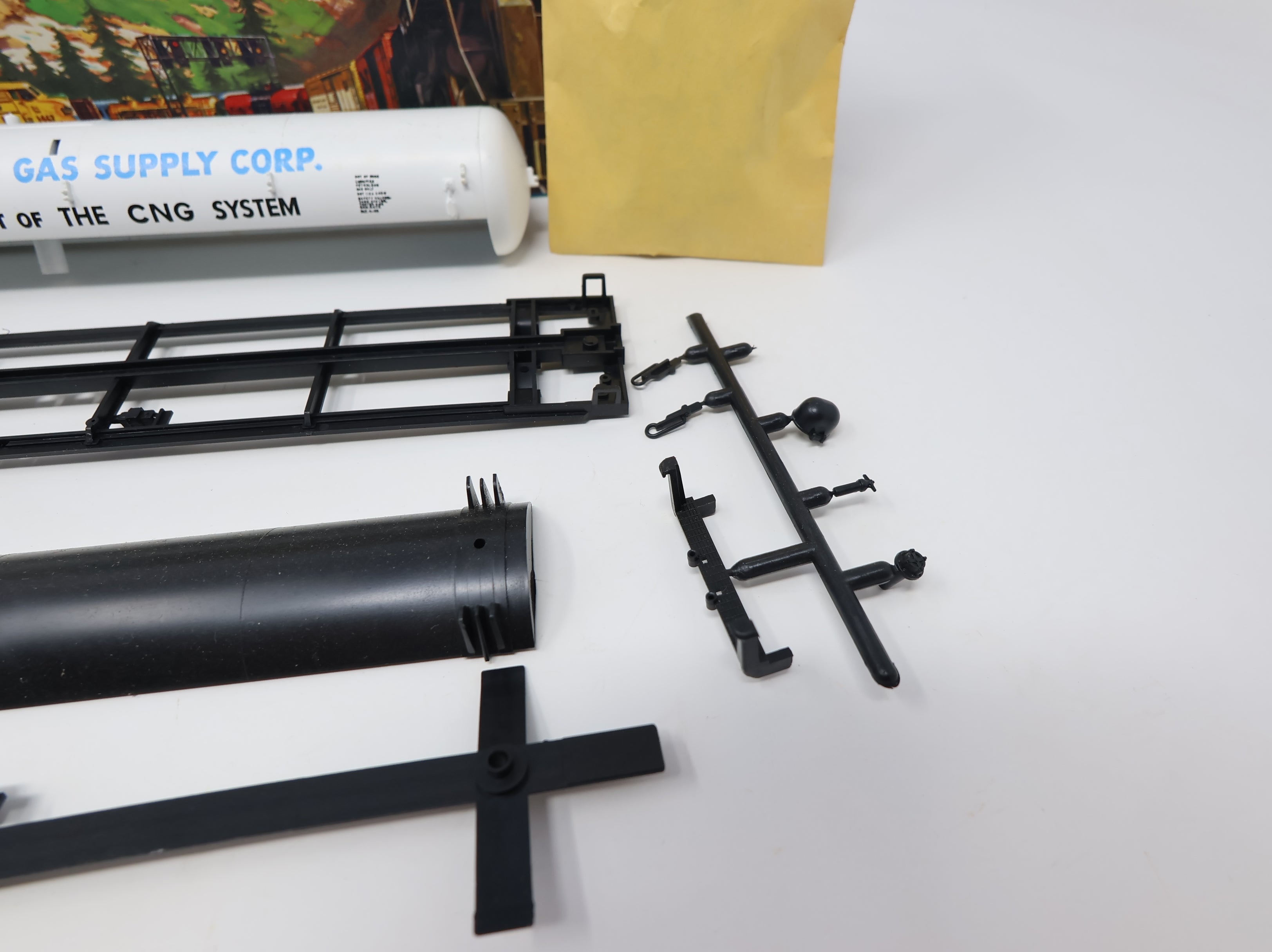 USED Athearn 1530 HO Scale 62' Tank Car Consolidated Gas Supply GATX #94378 KIT