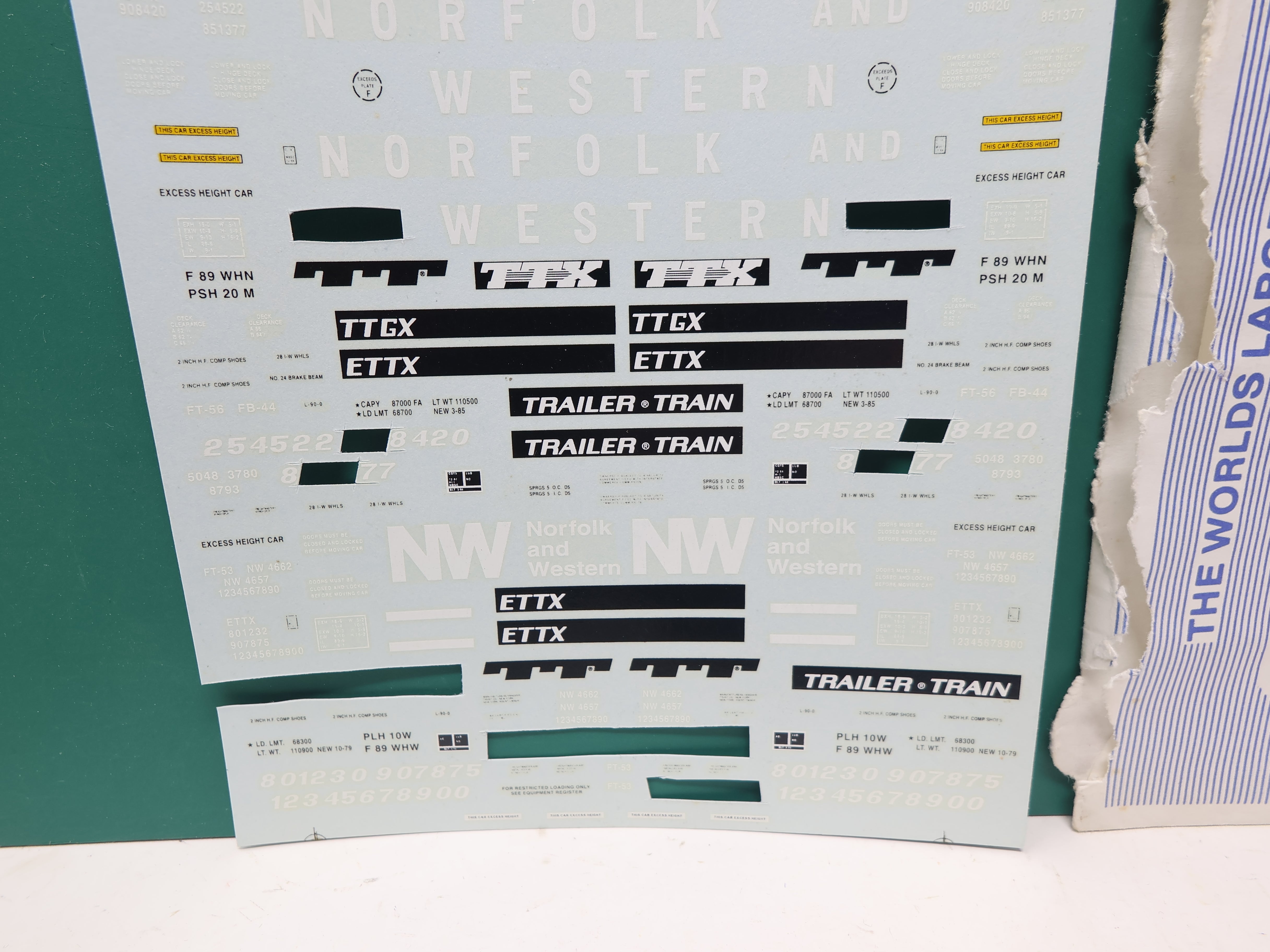 USED MICROSCALE 87-728 HO Scale, Norfolk & Western Auto Rack Decals