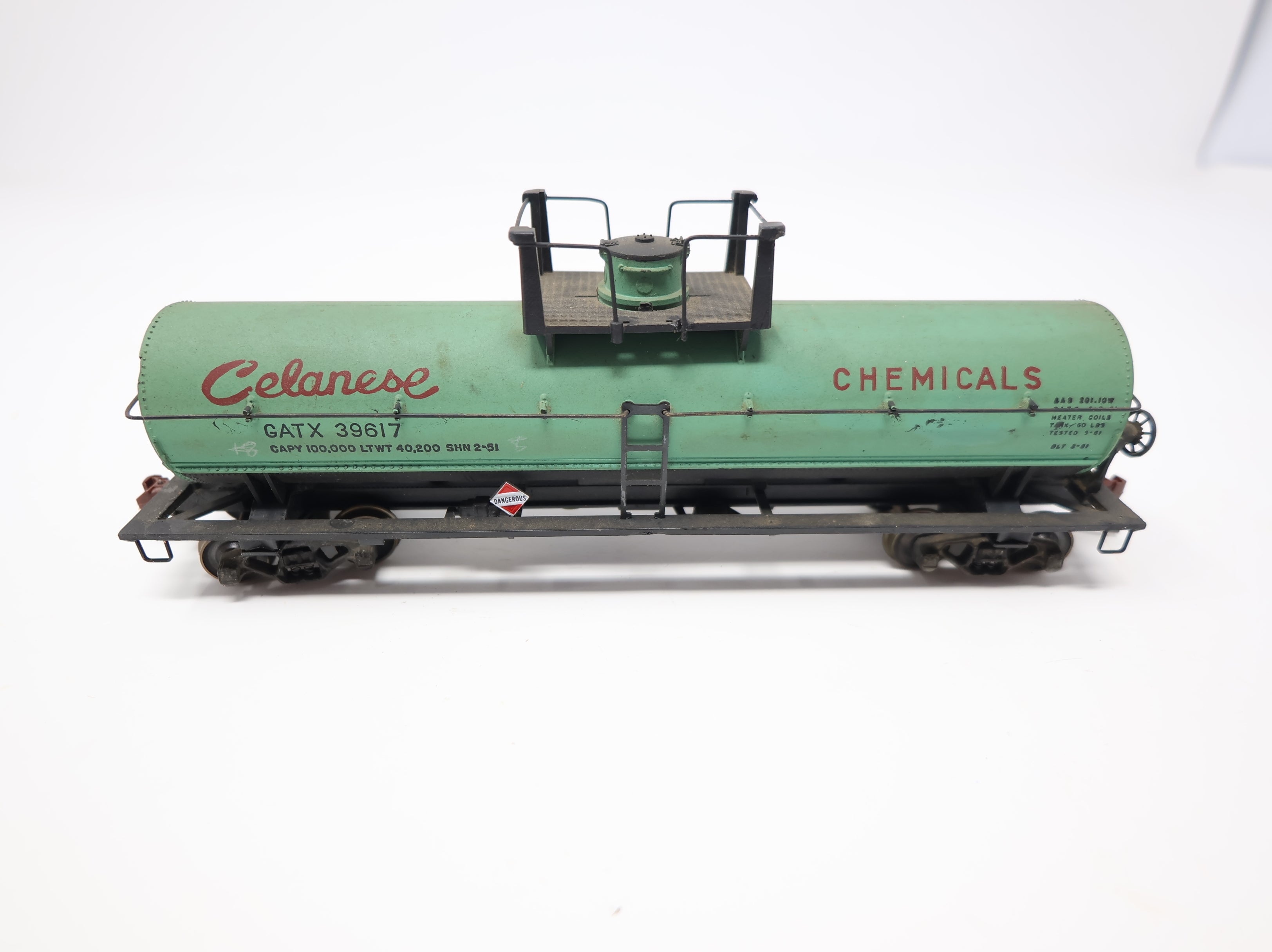 USED Athearn HO Scale Chemical Tank Car Celanese GATX #39617