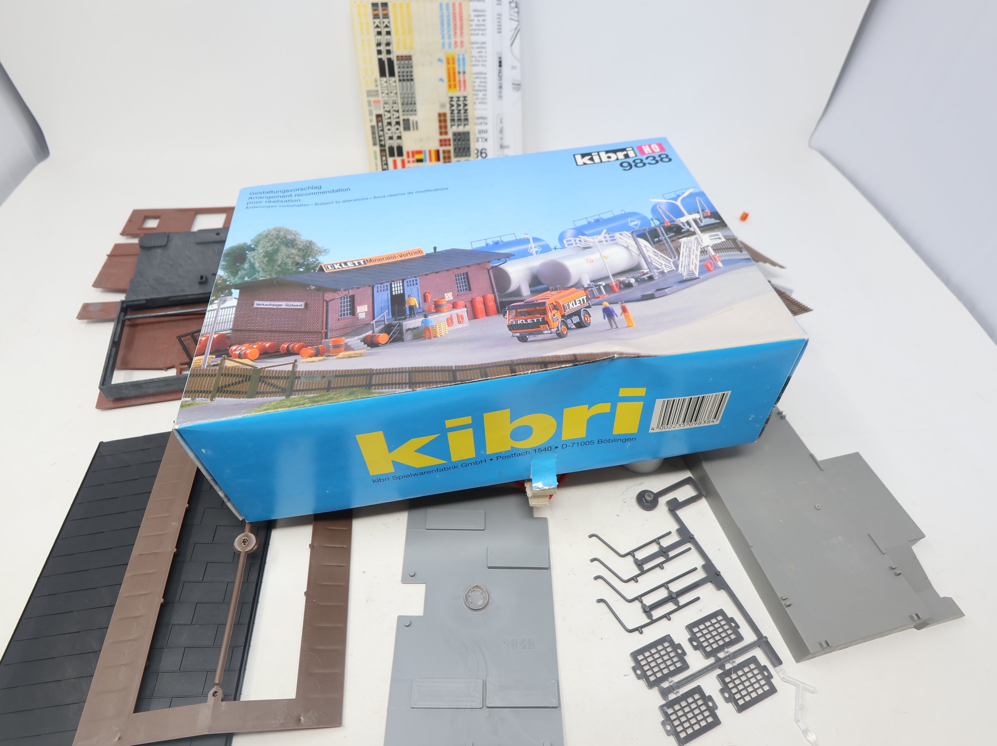 USED Kibri B-9838 HO Scale Klett Bulk Oil Mineral Depot KIT